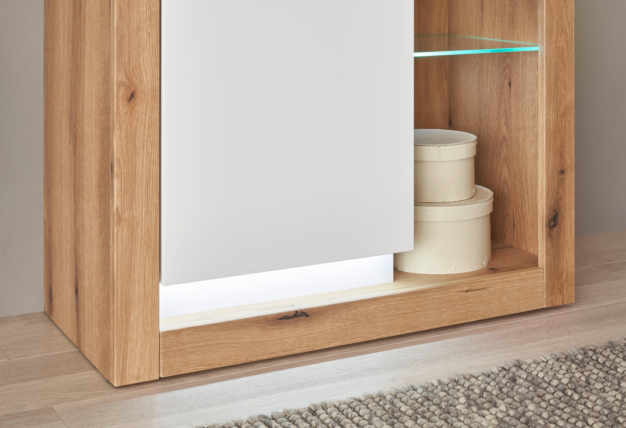 Home affaire Vitrines »Brixen, Vitrinenschrank in Eiche Dekor, moderne Standvitrine« Metallgriffe, ausreichend Stauraum, vielseitig einsetzbar, 80 cm breit