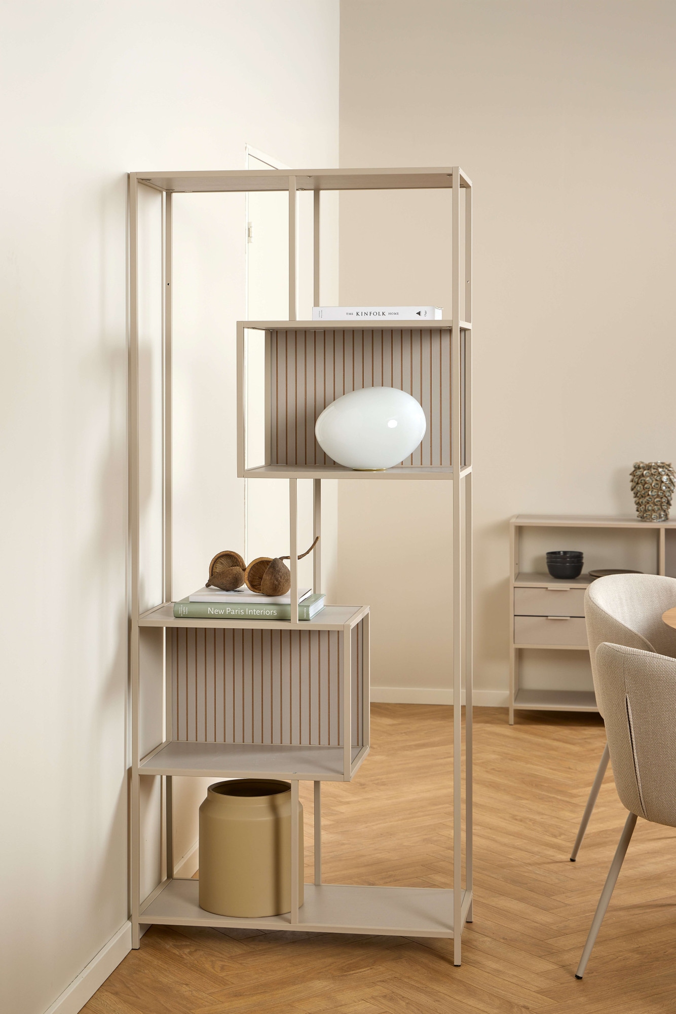 ACTONA GROUP Étagère à livres »Seaford, Regal, Standregal, Raumteiler« étagère, grise, détails asymétriques, dos réversible, 77x35x185cm