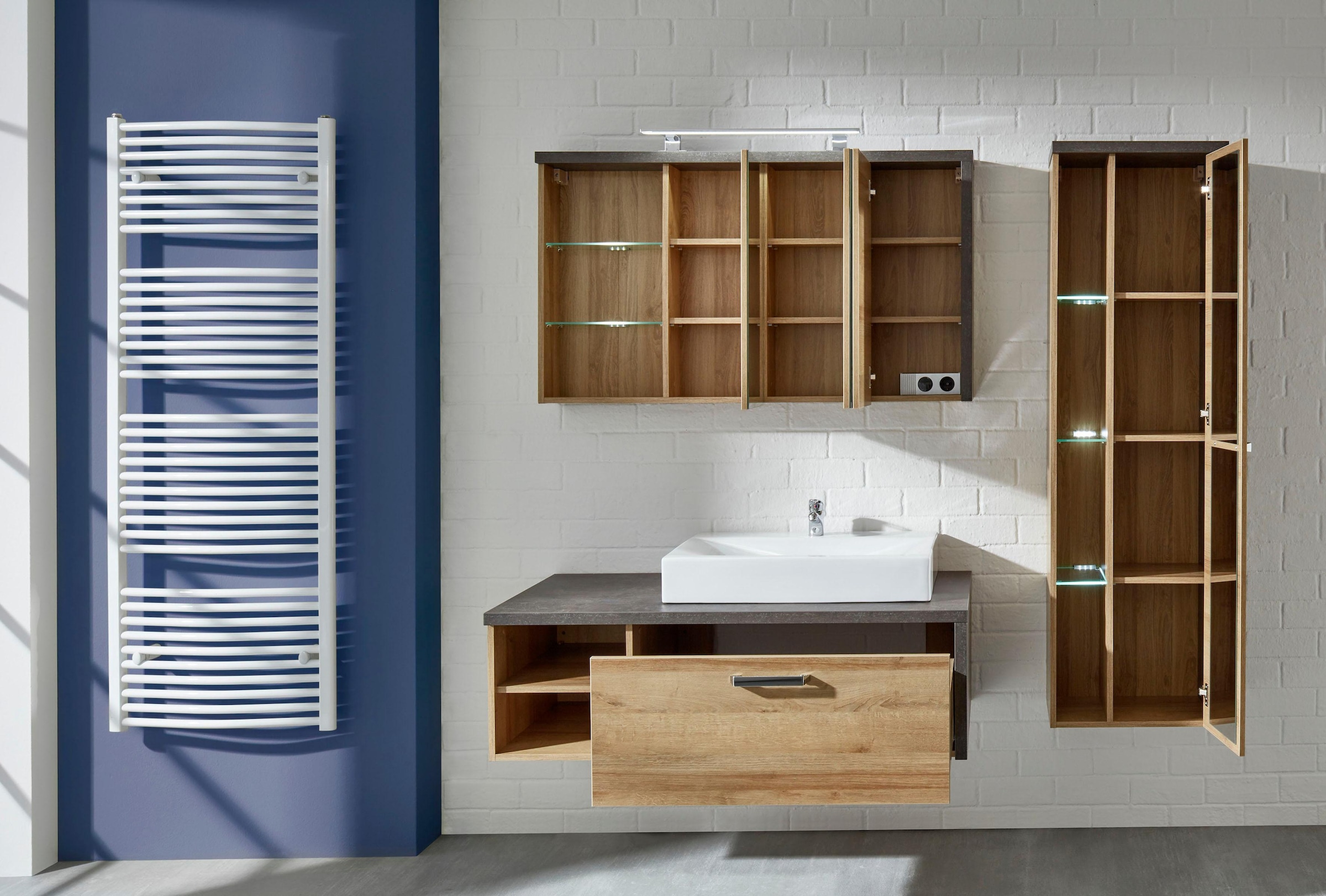 welltime Armoire haute »Bilbao« Hänge-Badschrank mit innen verspiegelter Tür und 3 Glasböden