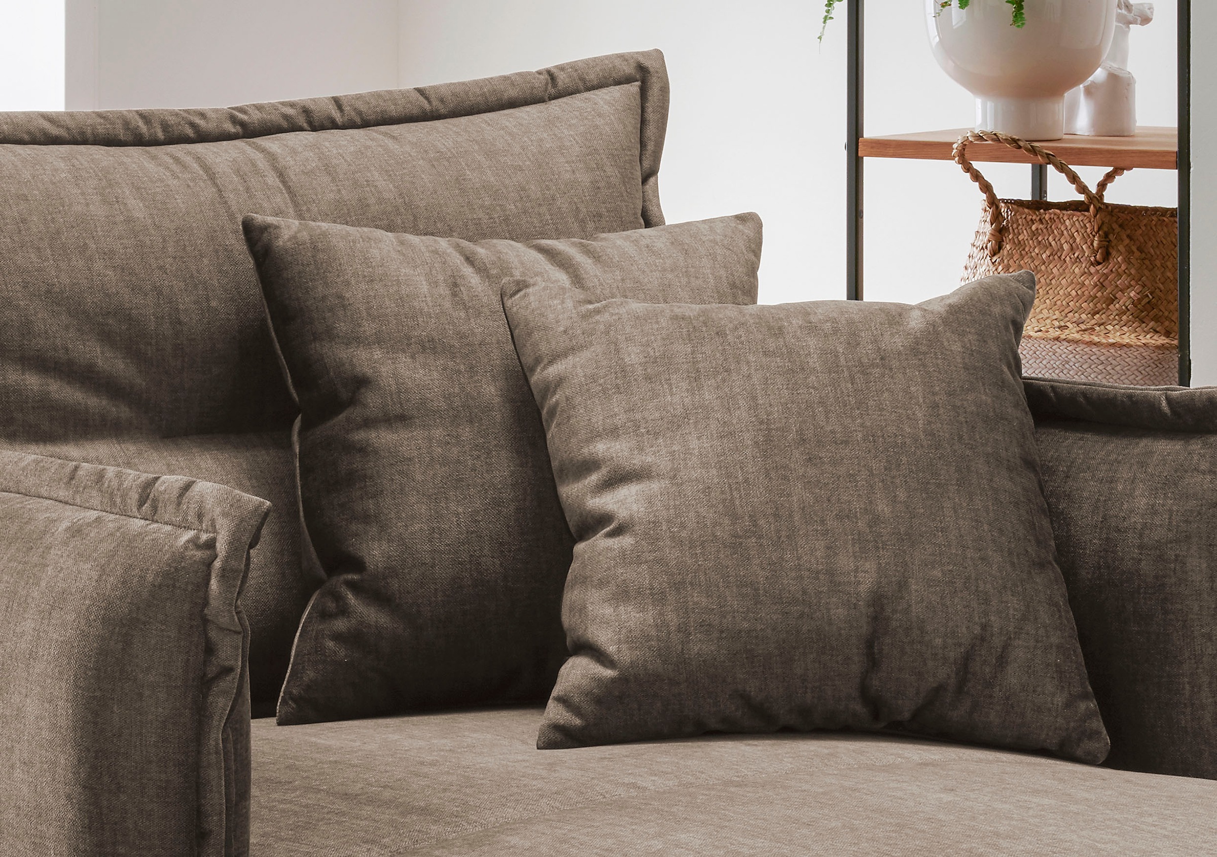 INOSIGN Loveseat »Lazio« moderner Sessel mit einer bequemen Polsterung, 2 Stk. Zierkissen