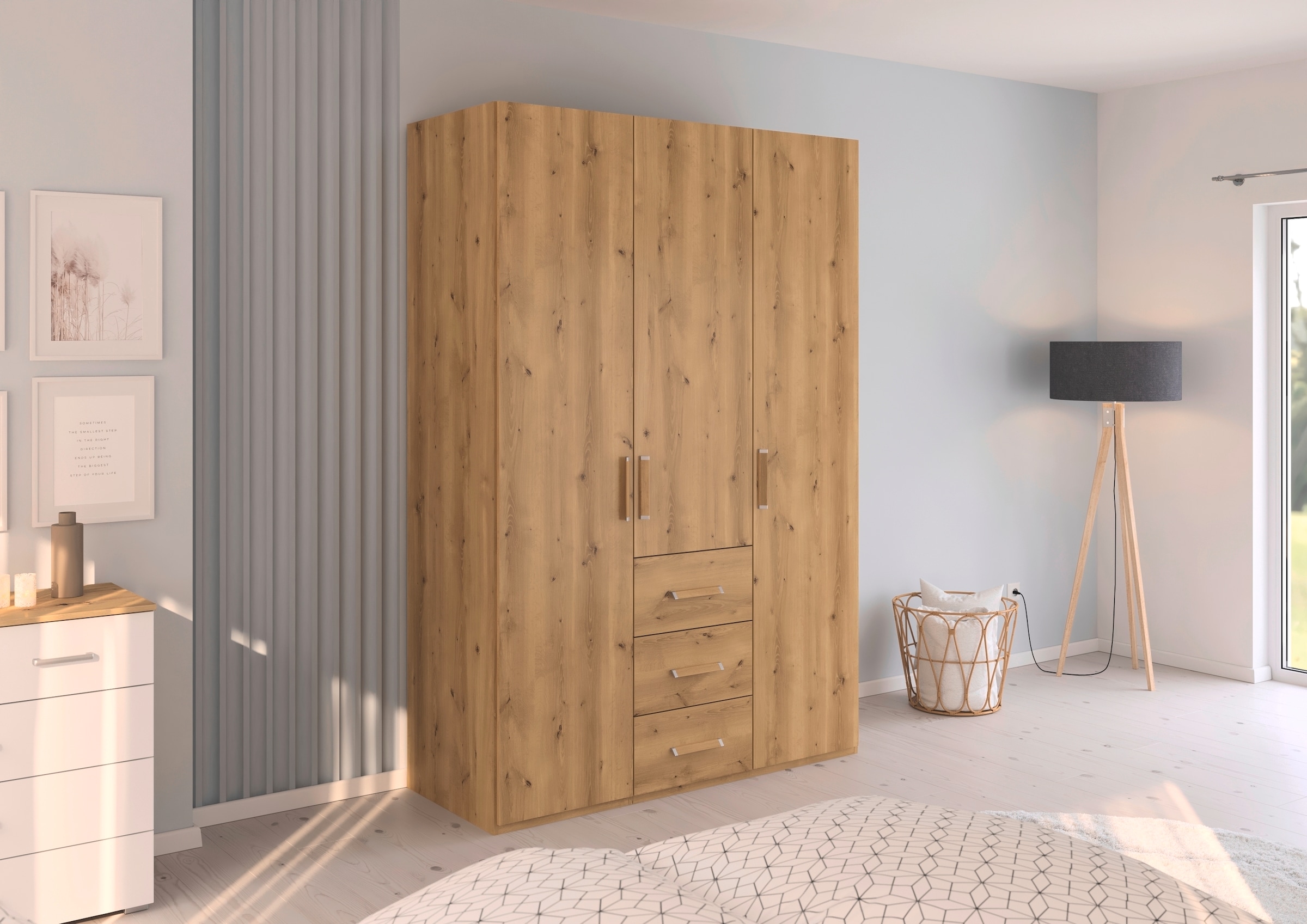rauch Armoire à portes battantes »Kleiderschrank Schrank Garderobe Schlafzimmerschrank EVELYN« Disponible en 2 hauteurs 197 ou 210 cm, fonction SOFT-CLOSE incluse,  au style élégant avec tiroirs 3 largeurs et 2 hauteurs MADE IN GERMANY