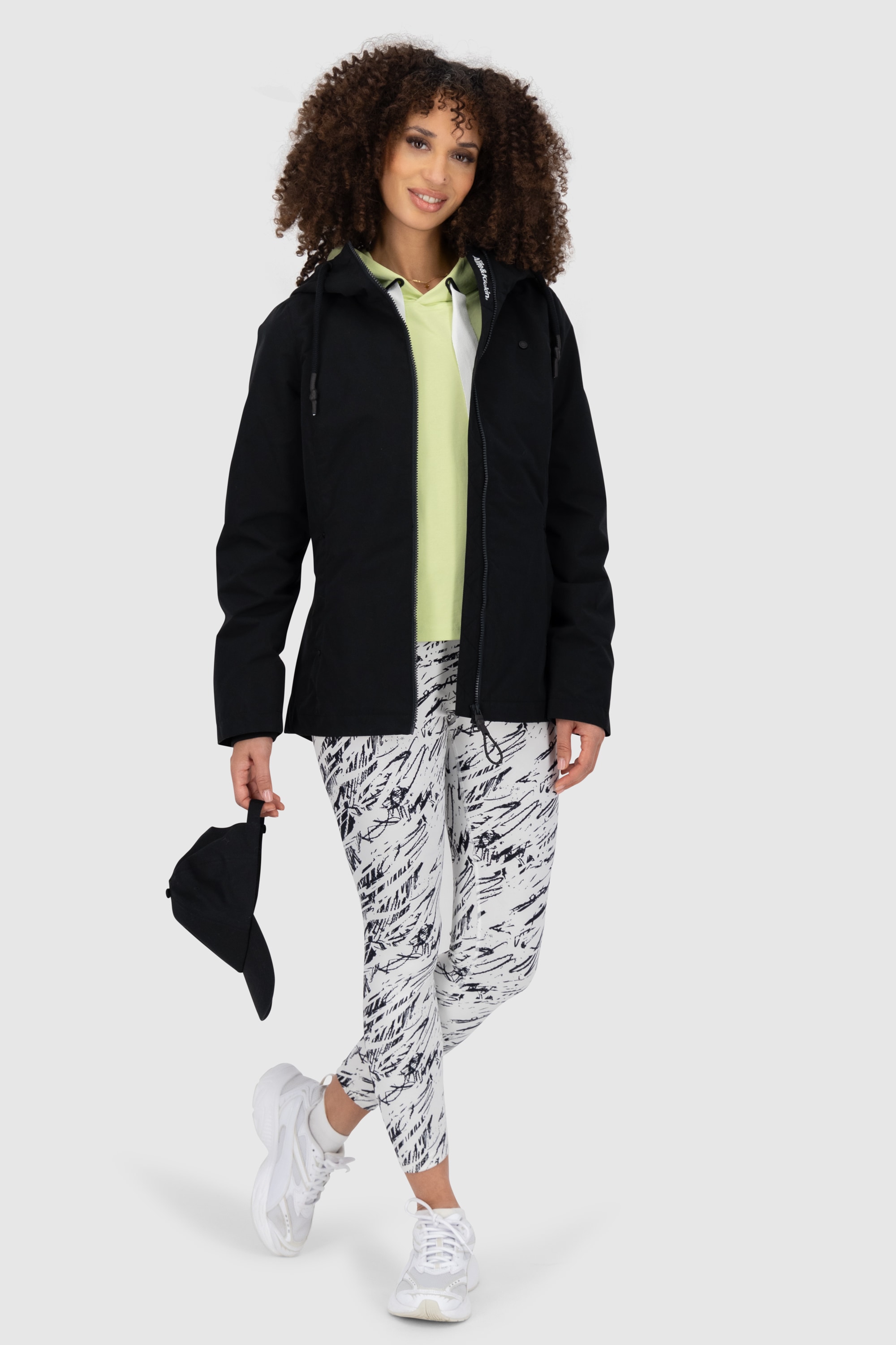 Alife & Kickin Veste d'extérieur »LilouAKA« mit Kapuze leichte, taillierte Übergangsjacke mit verstellbarer Kapuze