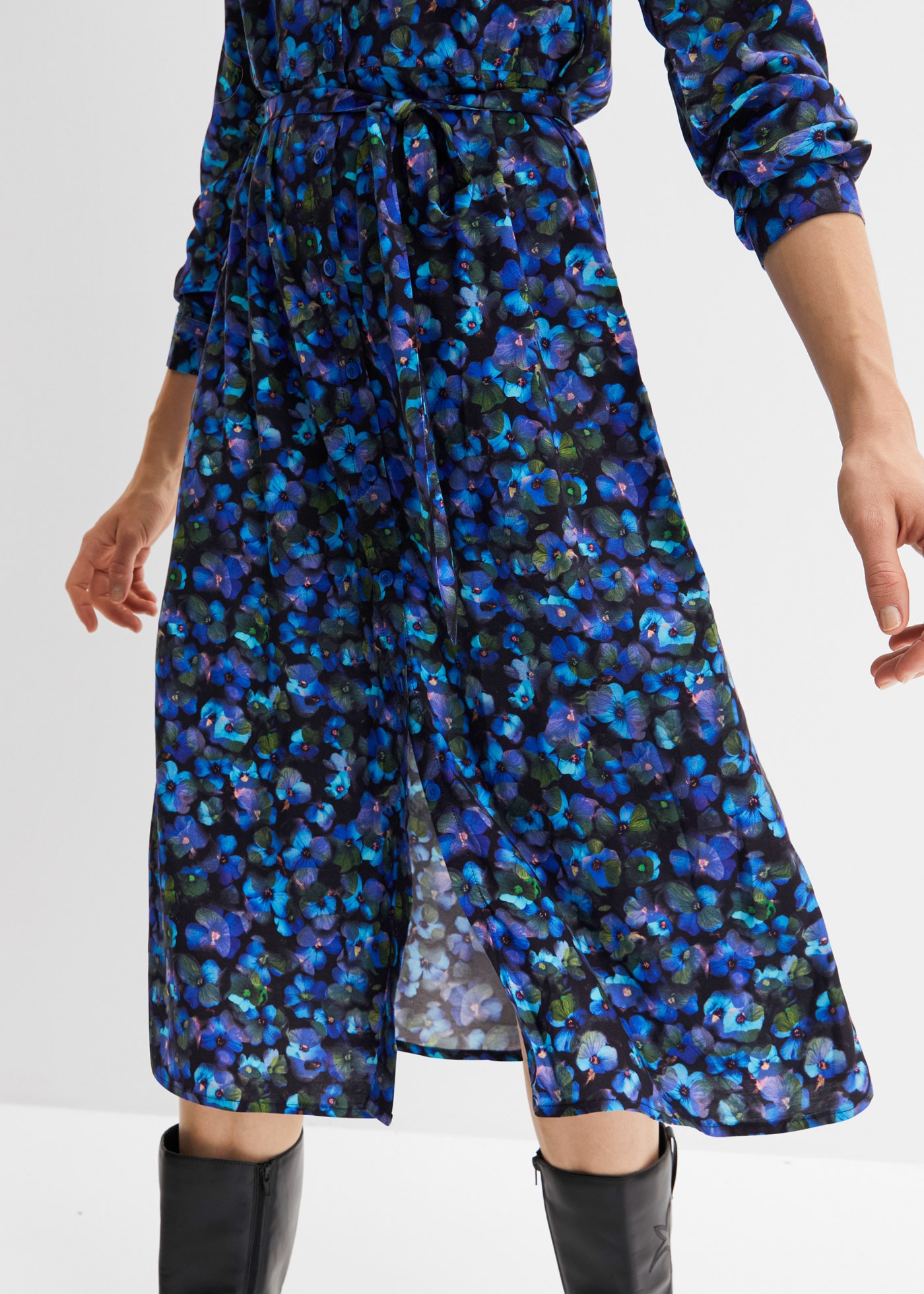 bonprix Hemdblusenkleid »Hemdblusenkleid aus reiner Viskose« für klassischen Look, aus reiner Viskose, lockere Passform