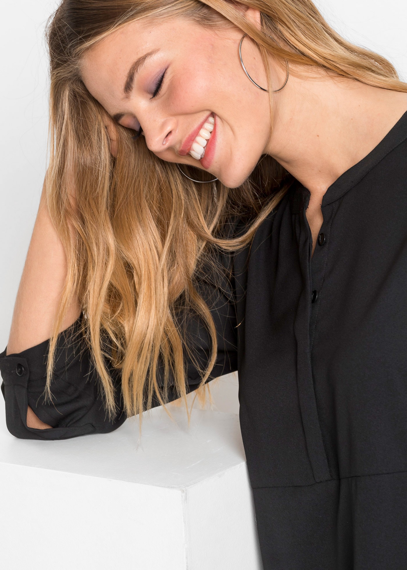 bonprix Robe chemisier für modischen Auftritt, aus Polyester, Regular Fit, mit 3/4-Ärmeln