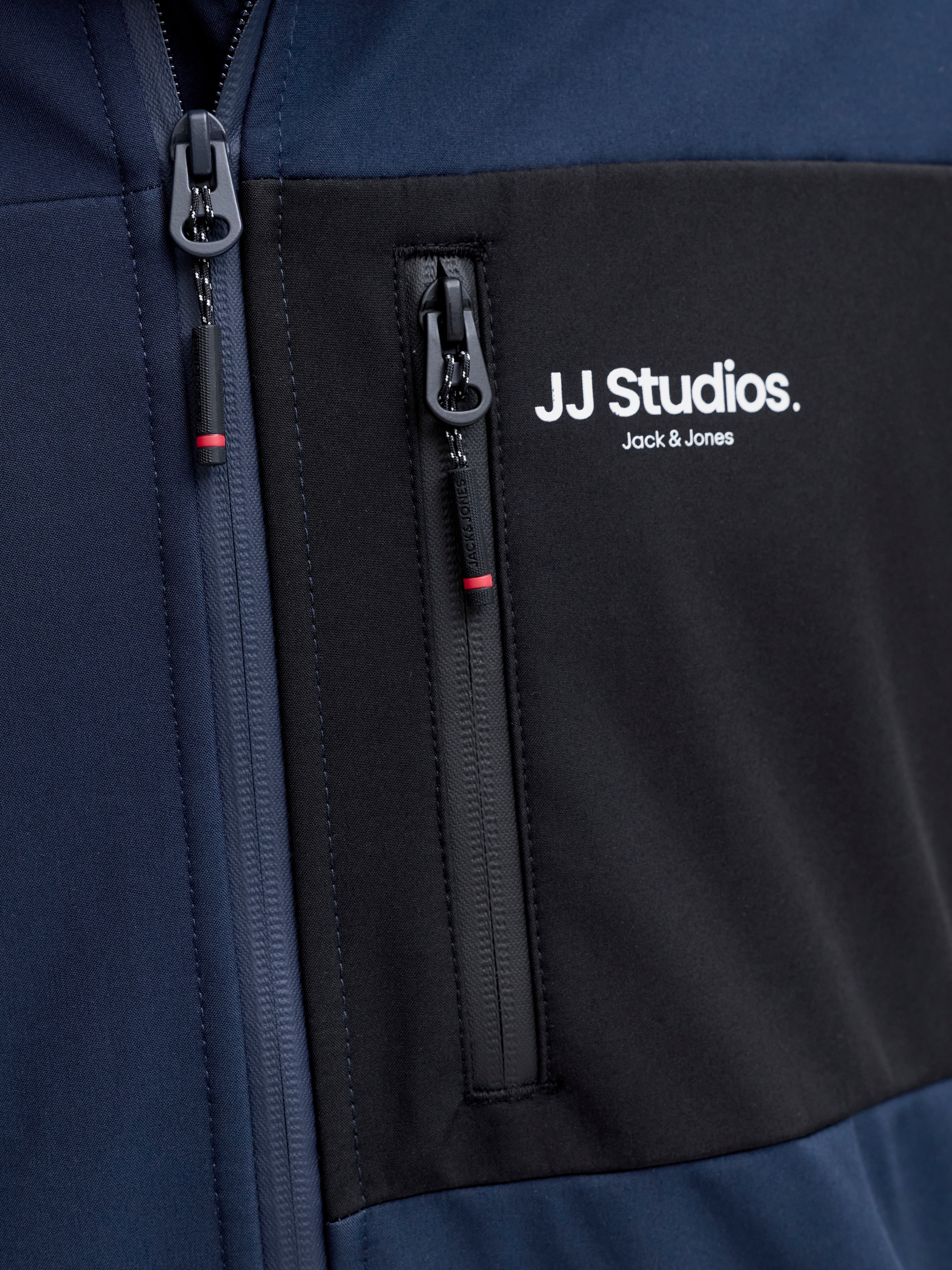 Jack & Jones Veste softshell »JJNORTH SOFTSHELL JACKET« avec capuche
