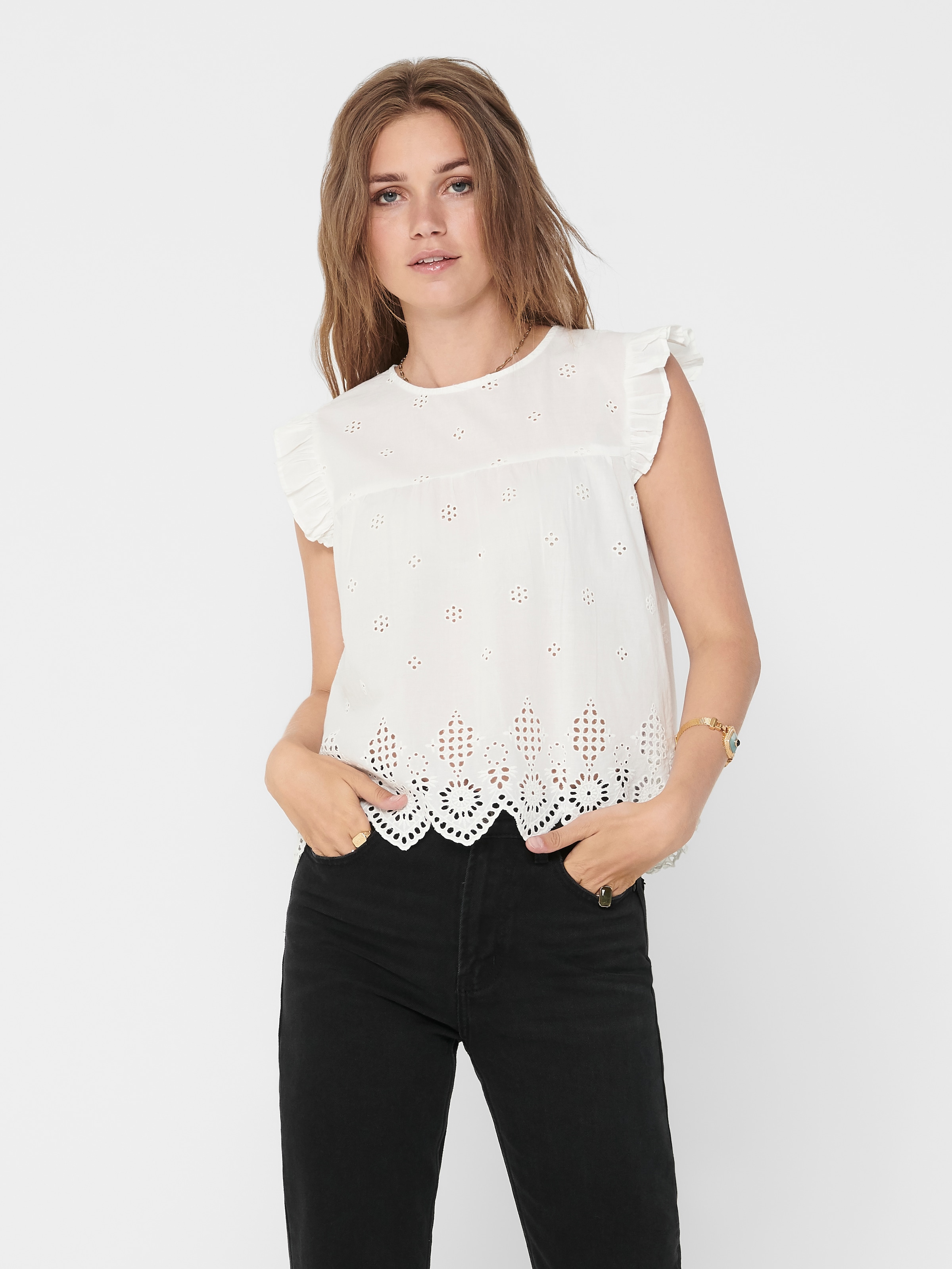ONLY Top à volants »ONLSILLA LIFE S/L FRILL TOP WVN NOOS« coton, coupe régulière, col rond