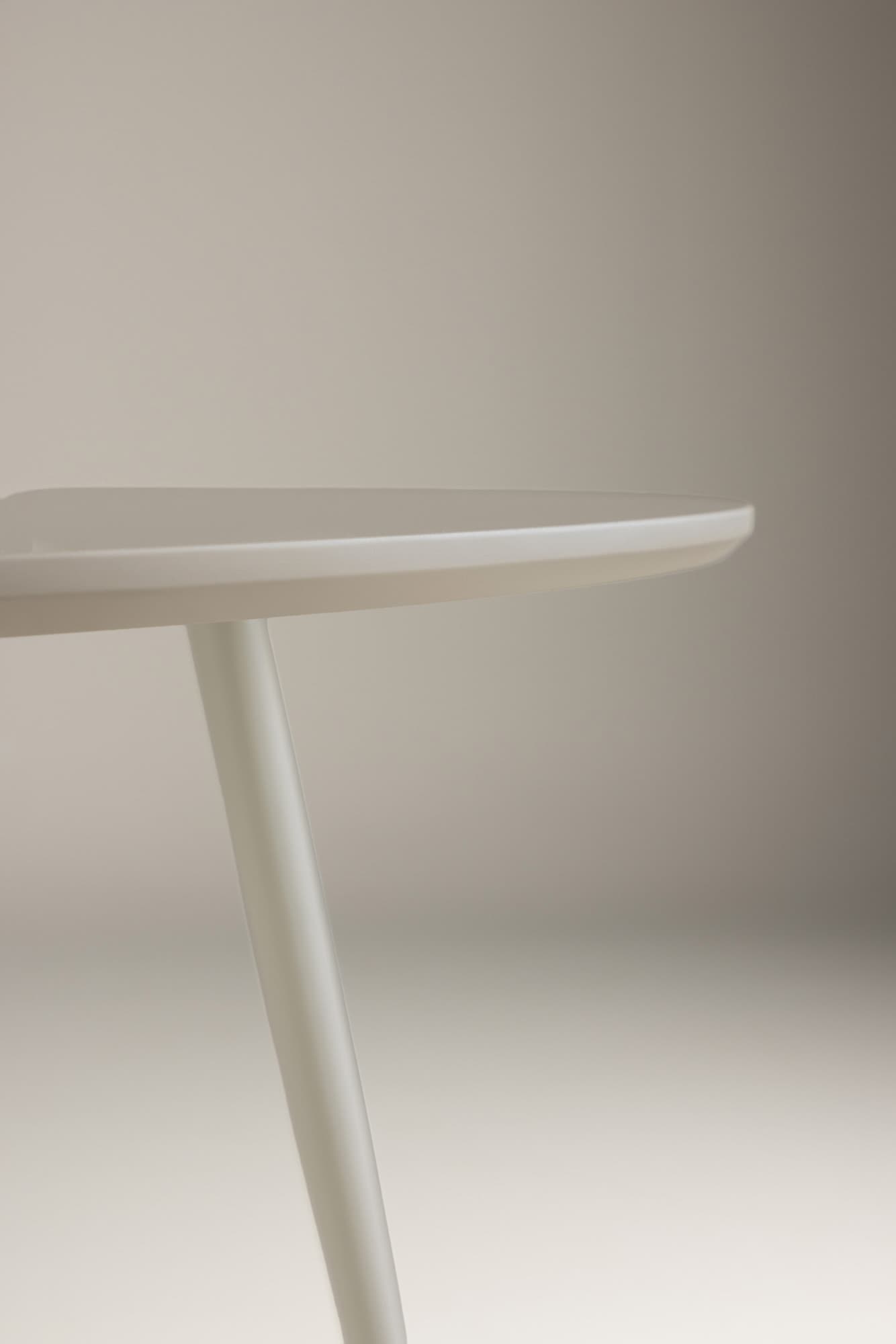 Venture Home Table de salle à manger »Plaza, runder Esstisch in einladendem Beige, einheitlich, Ø 120 cm« Table à manger, MDF, pieds en acier, ronde, harmonieuse, accueillante