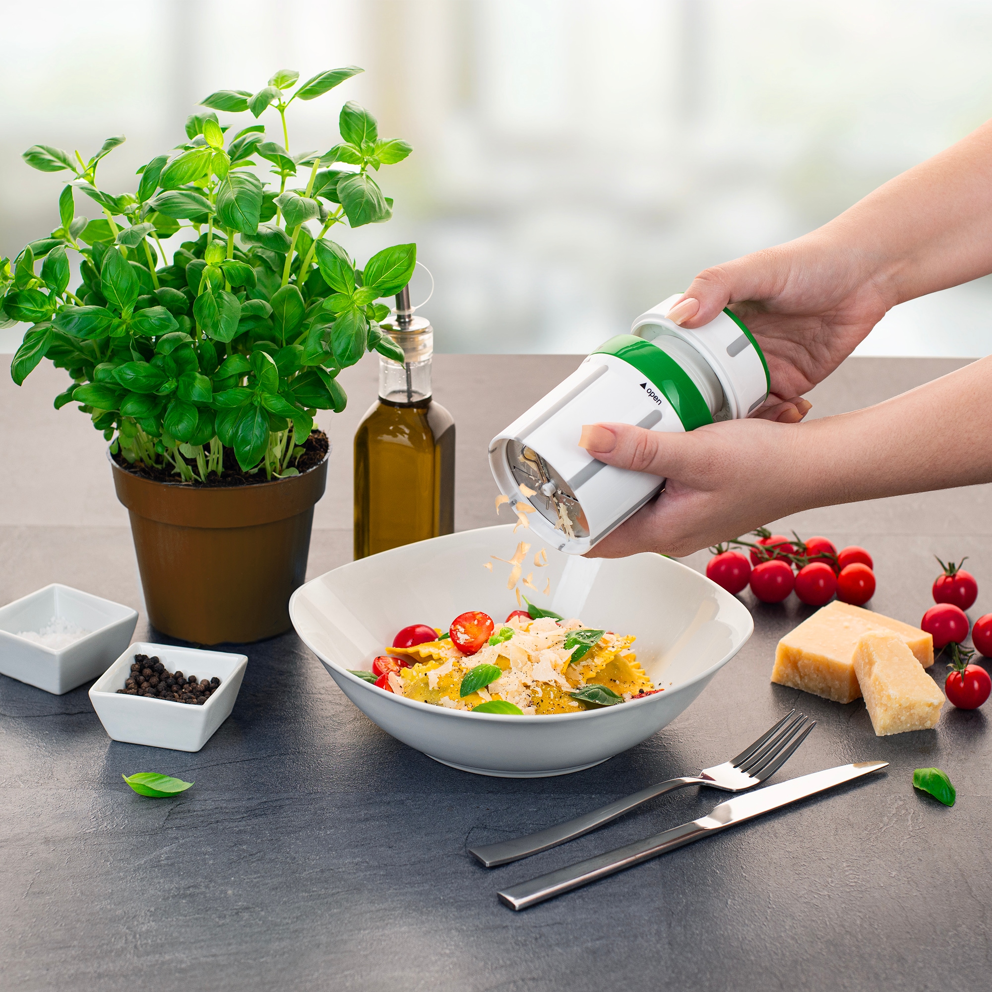 Genius Gemüse-Scheibenschneider »Nicer Dicer Maestro inkl. Knoblauch-Schneider G5, Set 6tlg« Super handlich & immer im Einsatz, wechselbare Einsätze