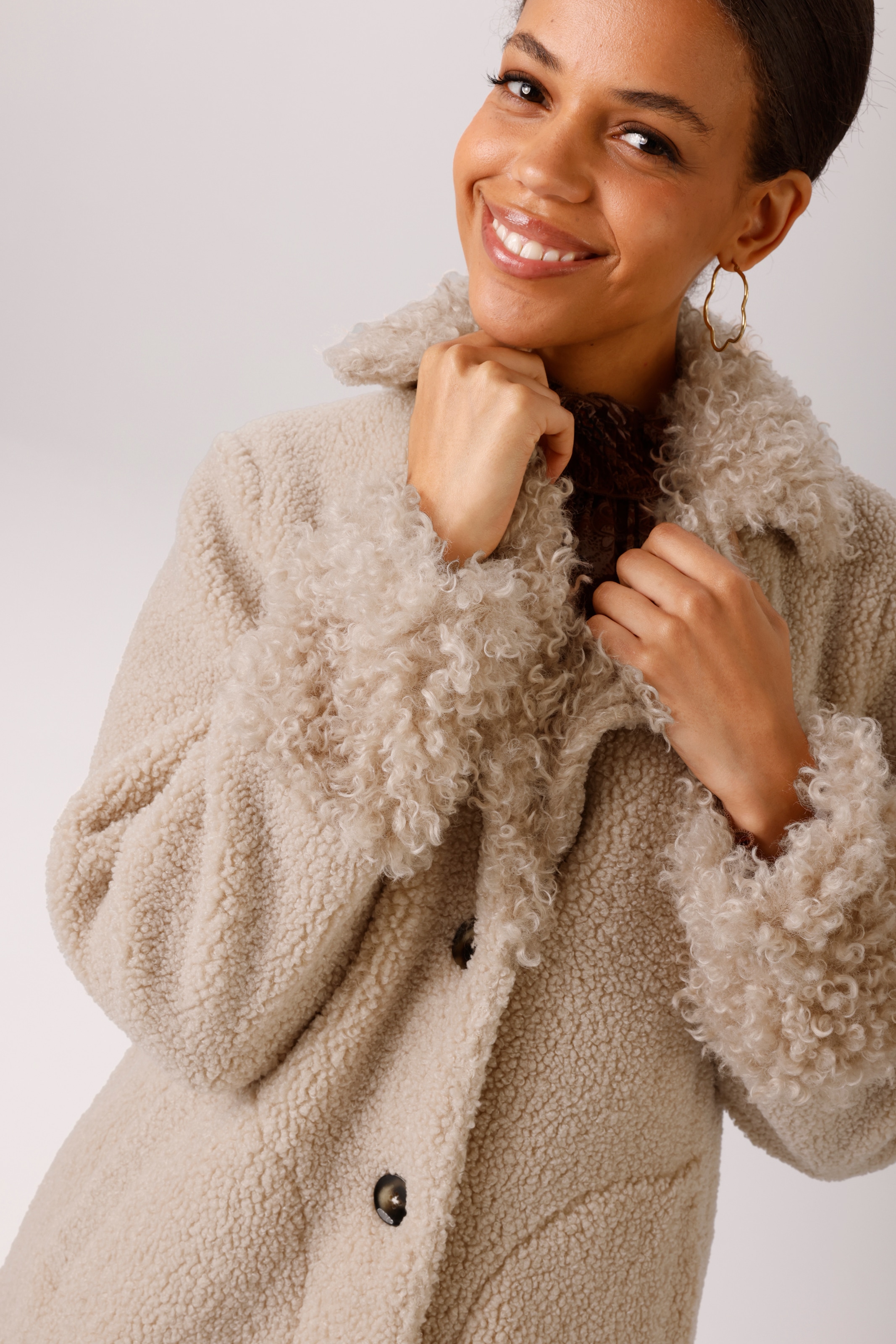 Aniston CASUAL Manteau long avec frisons au col revers et aux manches