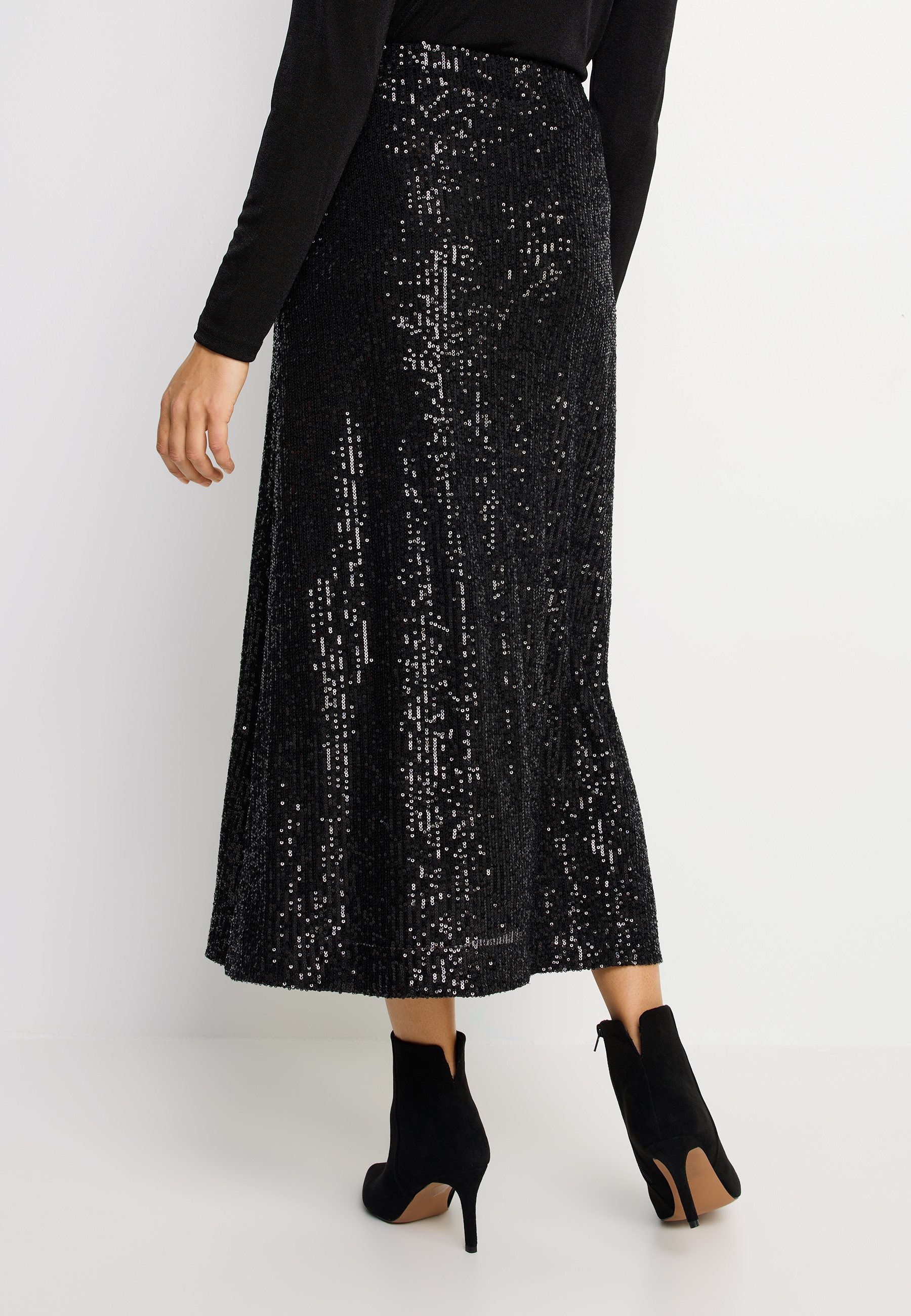 LASCANA High-Heel-Stiefelette  in spitzer Form & Pfennigabsatz, Reissverschluss Stiefel VEGAN