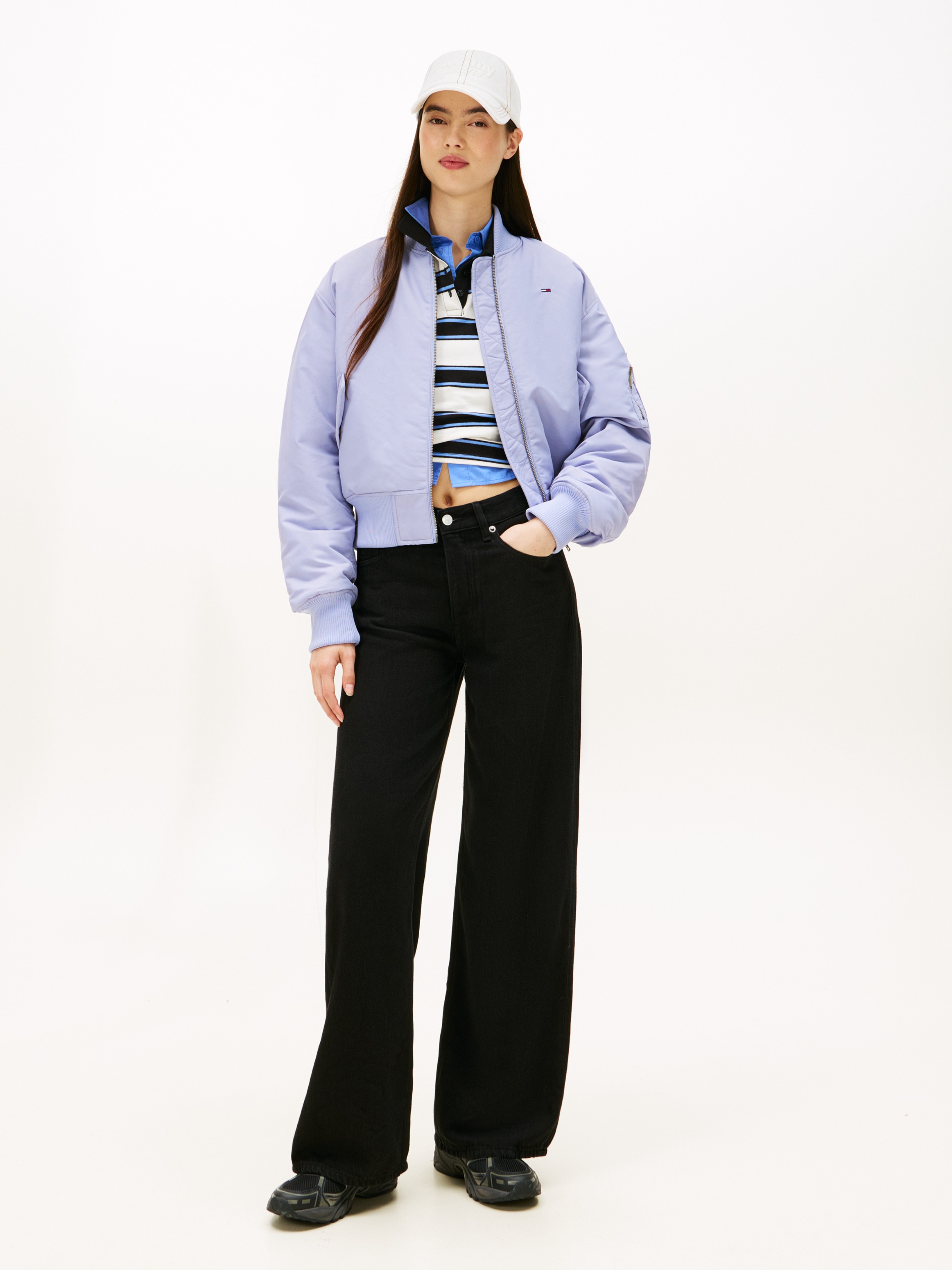 Tommy Jeans Bomberjacke »TJW ESSENTIAL BOMBER JACKET« ohne Kapuze Mit Reissverschlusstaschen an den Ärmeln