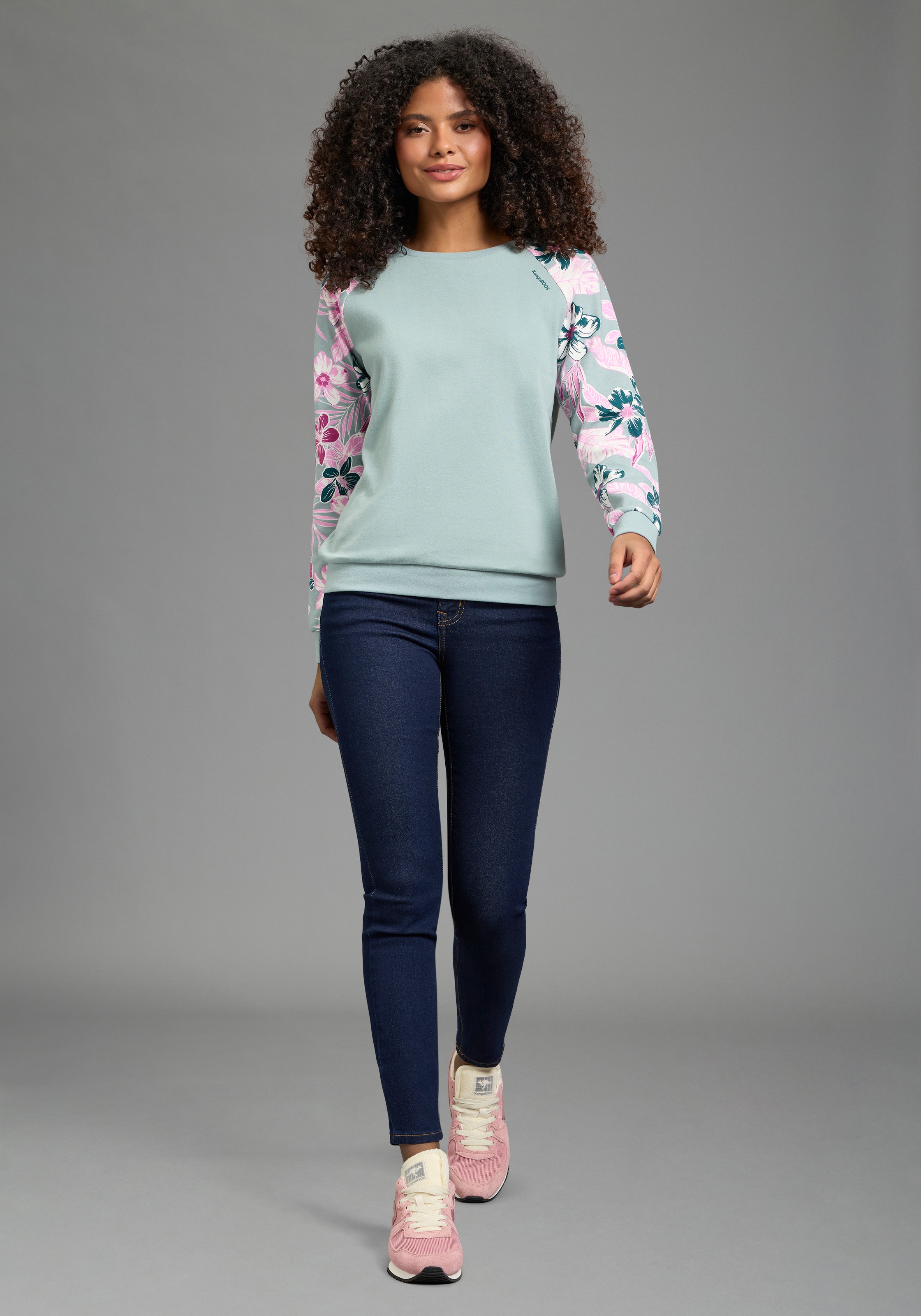 KangaROOS Sweat-shirt , manches avec imprimé floral
