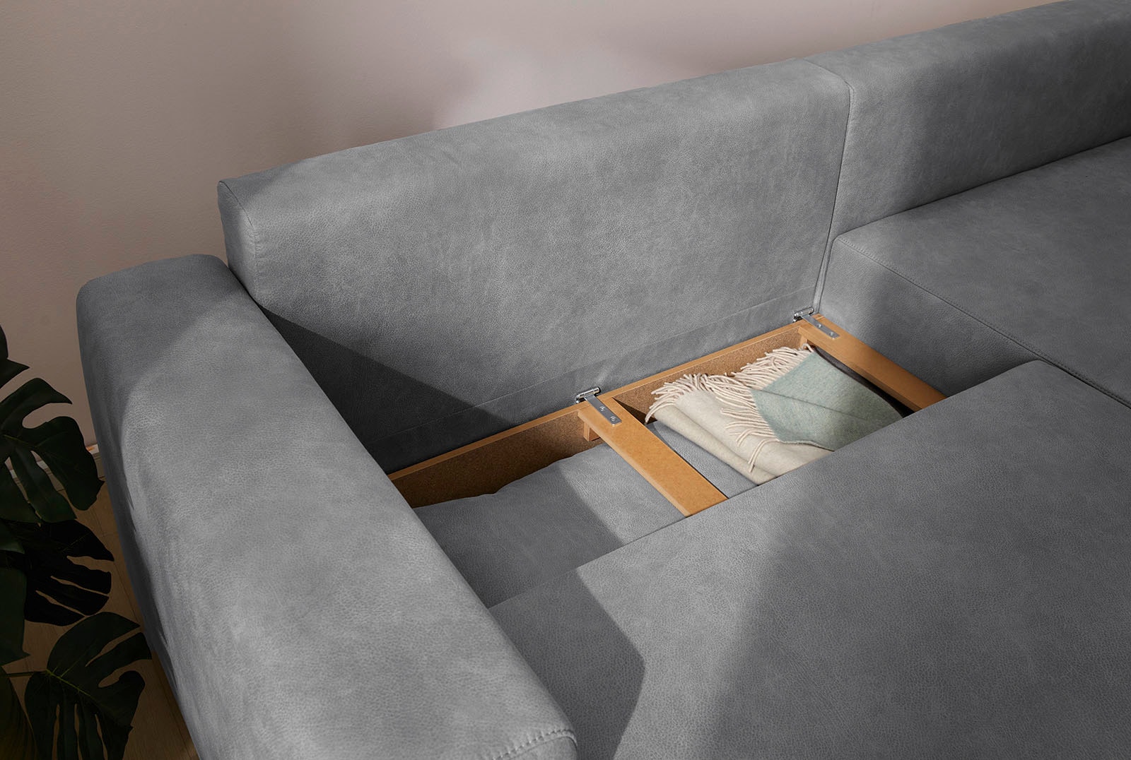 Jockenhöfer Gruppe Ecksofa »Spotlight XL L-Form, B: 261 cm« mit Schlaffunktion, Bettkasten, Licht & 2 Zierkissen