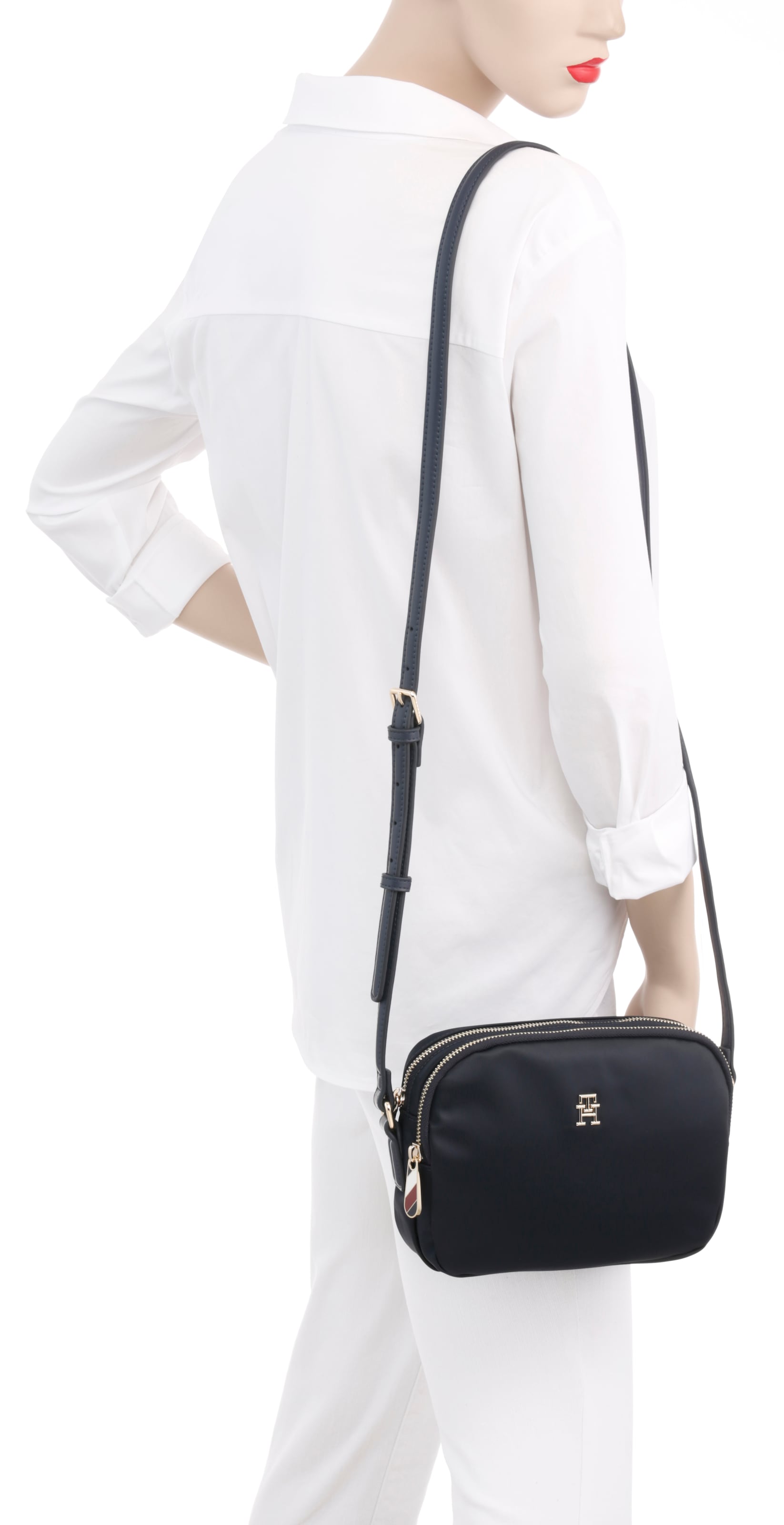 Tommy Hilfiger Umhängetasche »POPPY« mit TH-Emblem vorne
