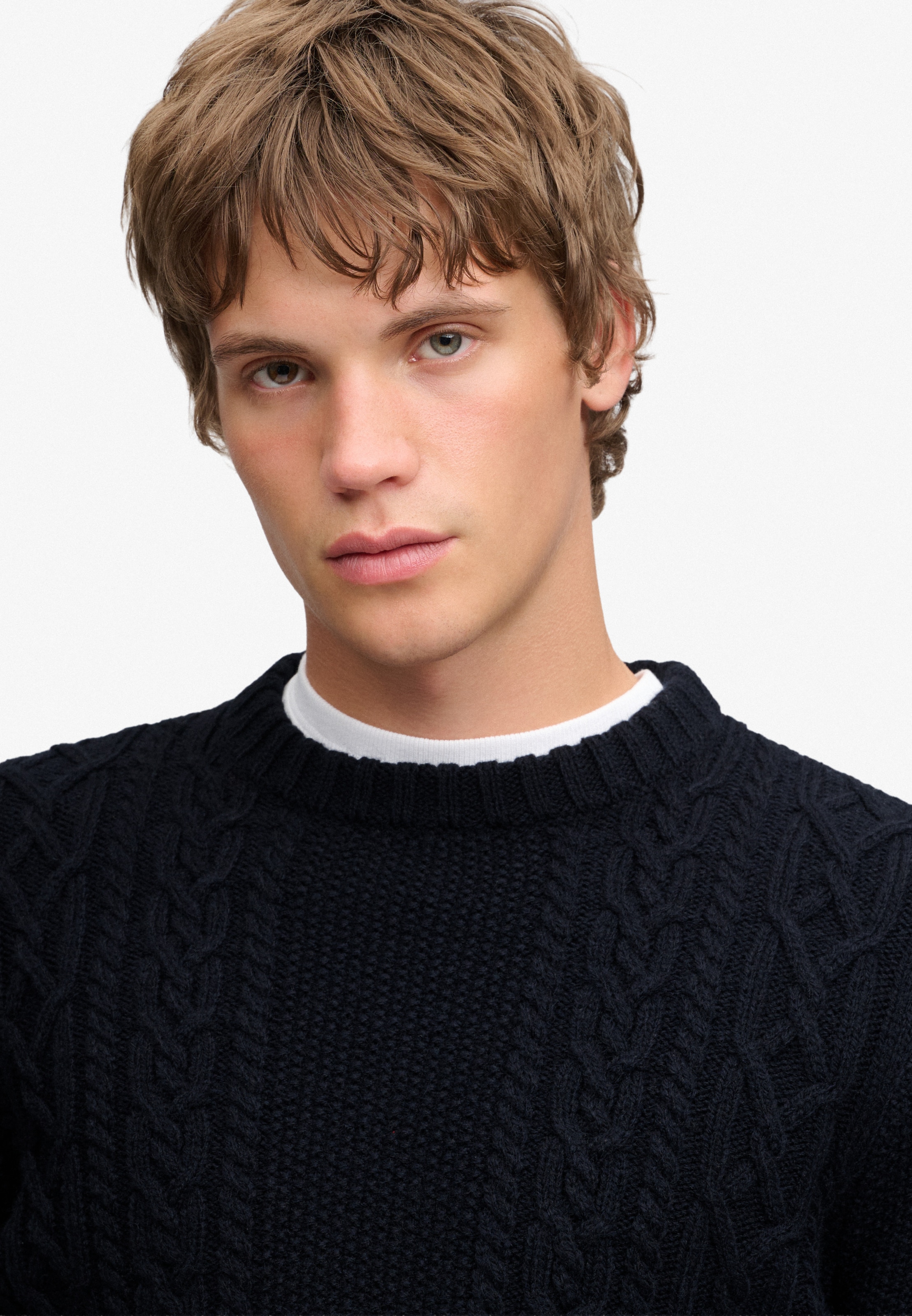 Superdry Pull à col rond »JACOB CABLE JUMPER« mélange de matériaux, coupe régulière