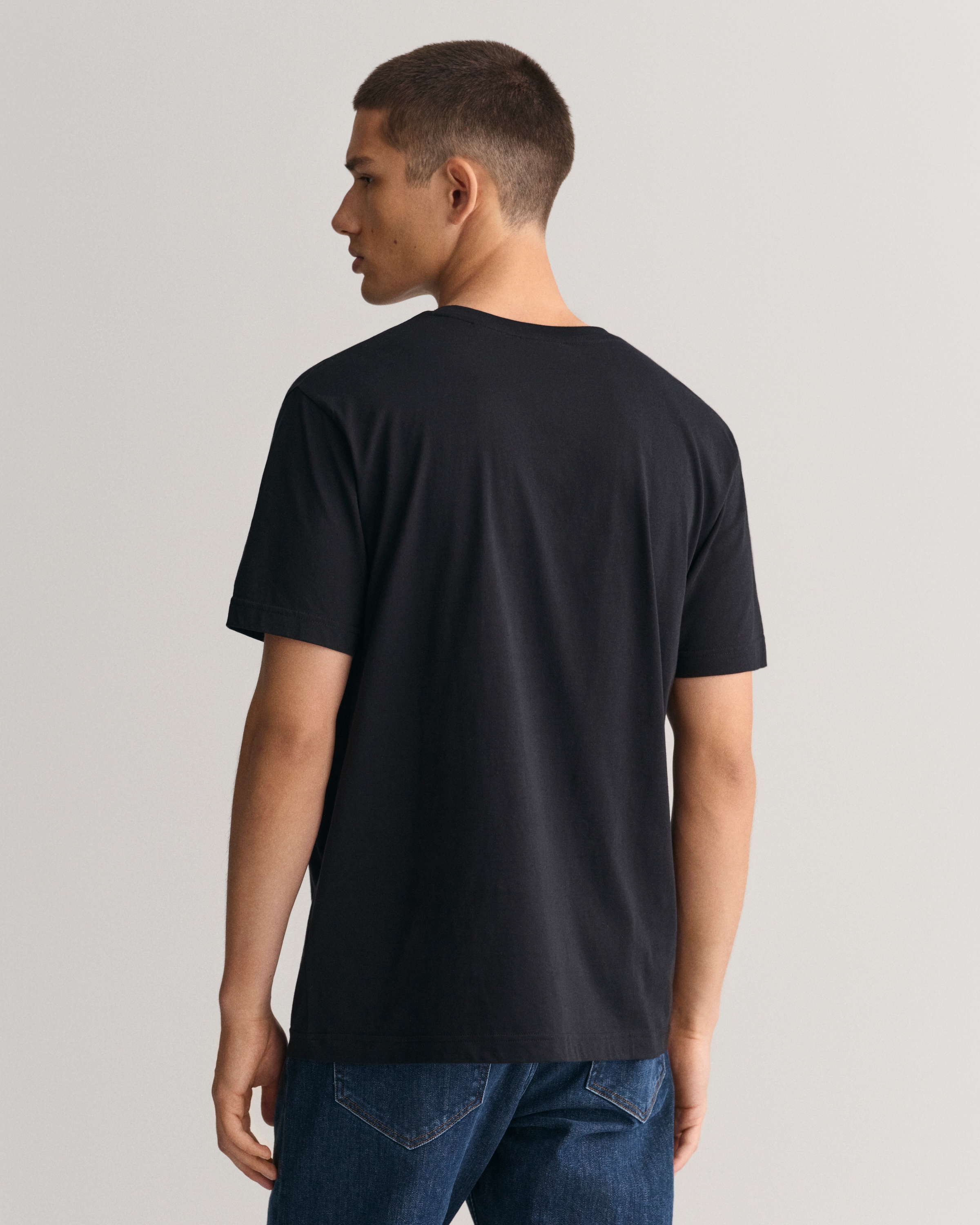 Gant T-shirt »REG ARCHIVE SHIELD SS T-SHIRT« avec impression logo sur la poitrine