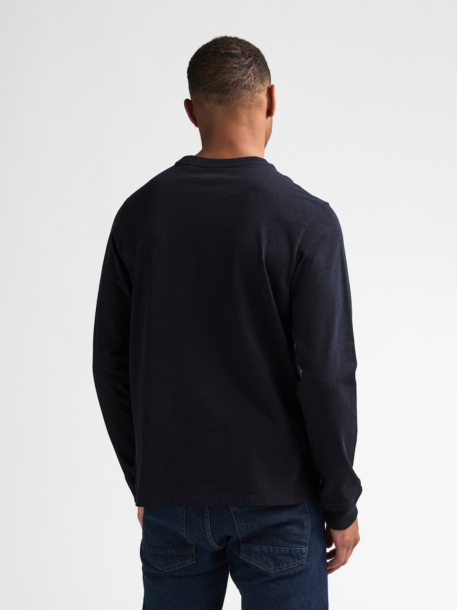 Petrol Industries Langarmshirt mit Rundhalsausschnitt, kleine Logoprägung