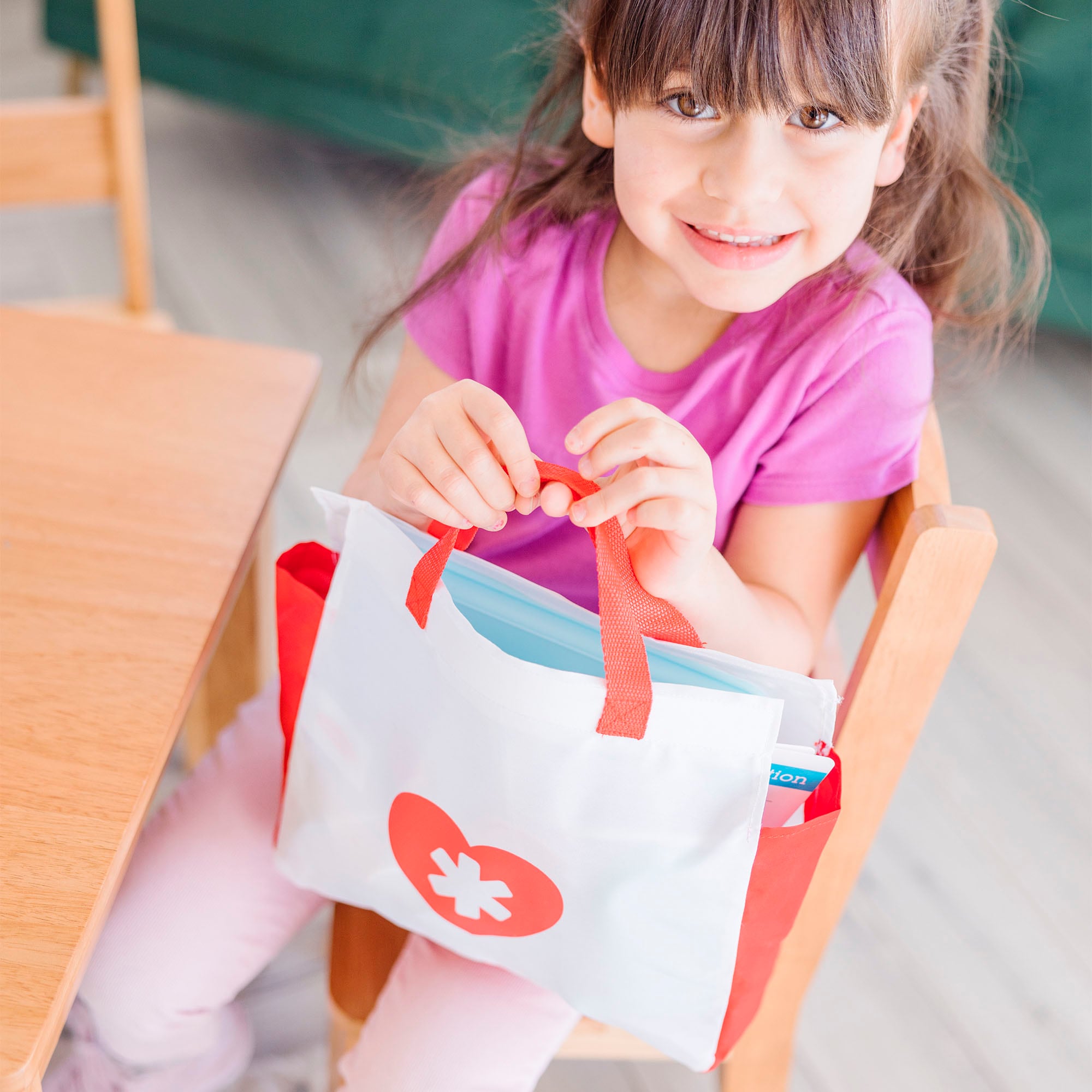 Spin Master Spielzeug-Arztkoffer »Melissa & Doug Gute Besserung Arzt Spielset«