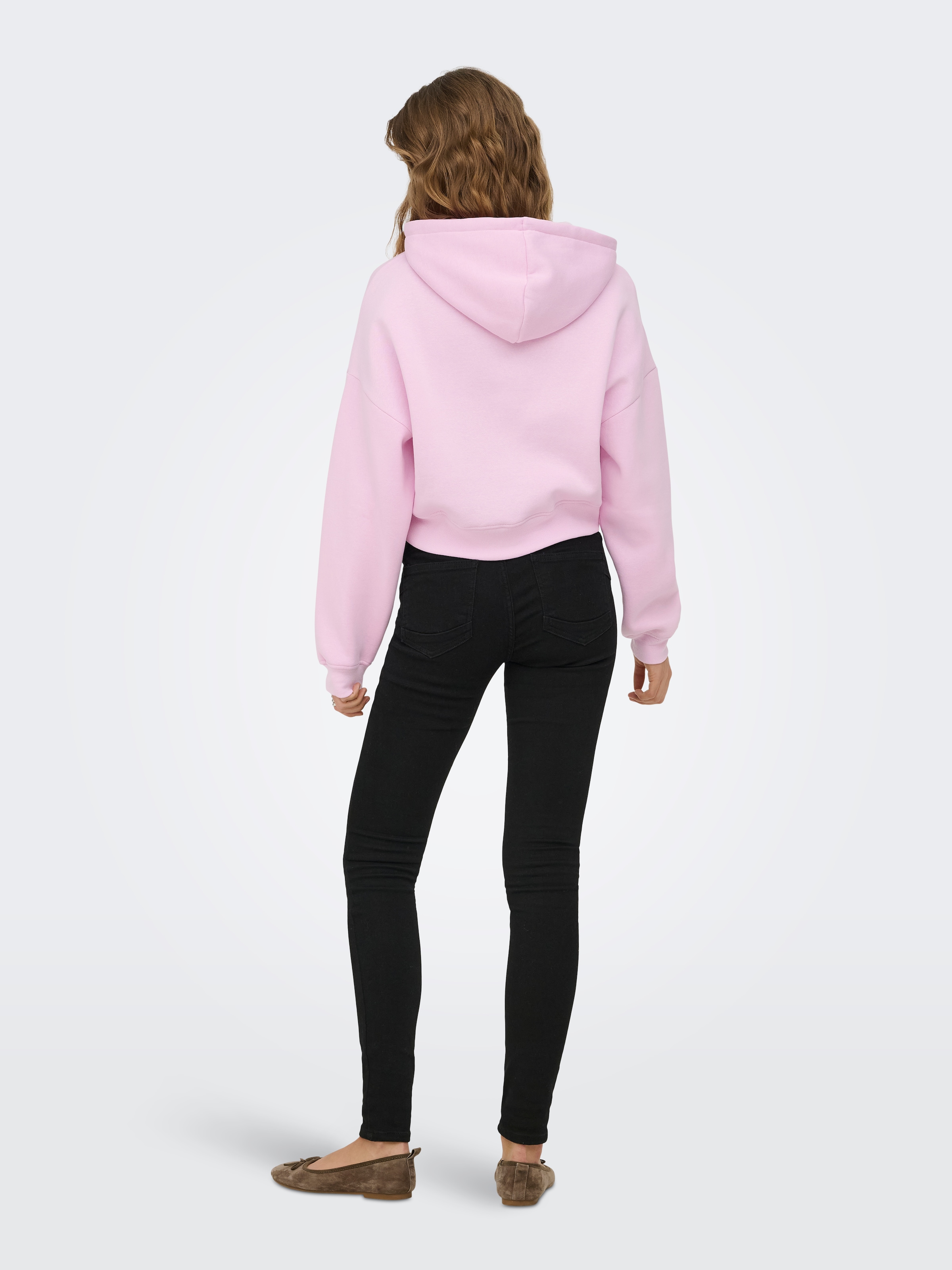 ONLY Sweat à capuche »ONLSWEAT LIFE L/S HOODIE CROPPED SWT«, mélange de coton, coupe ample
