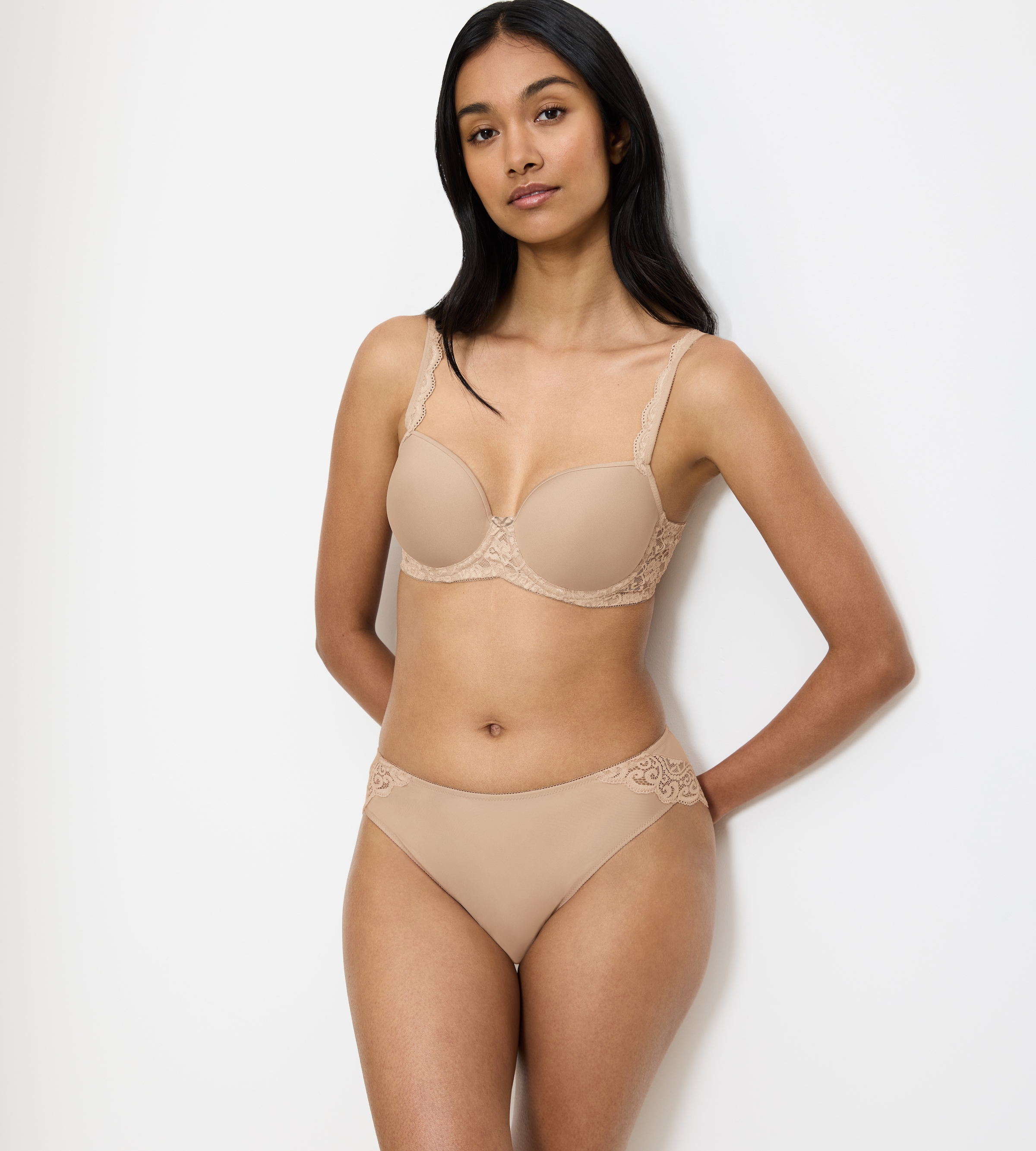 Triumph Soutien-gorge invisible »Amourette« Stretch-Spitze, glatte Cups, atmungsaktiv, leicht, feminin