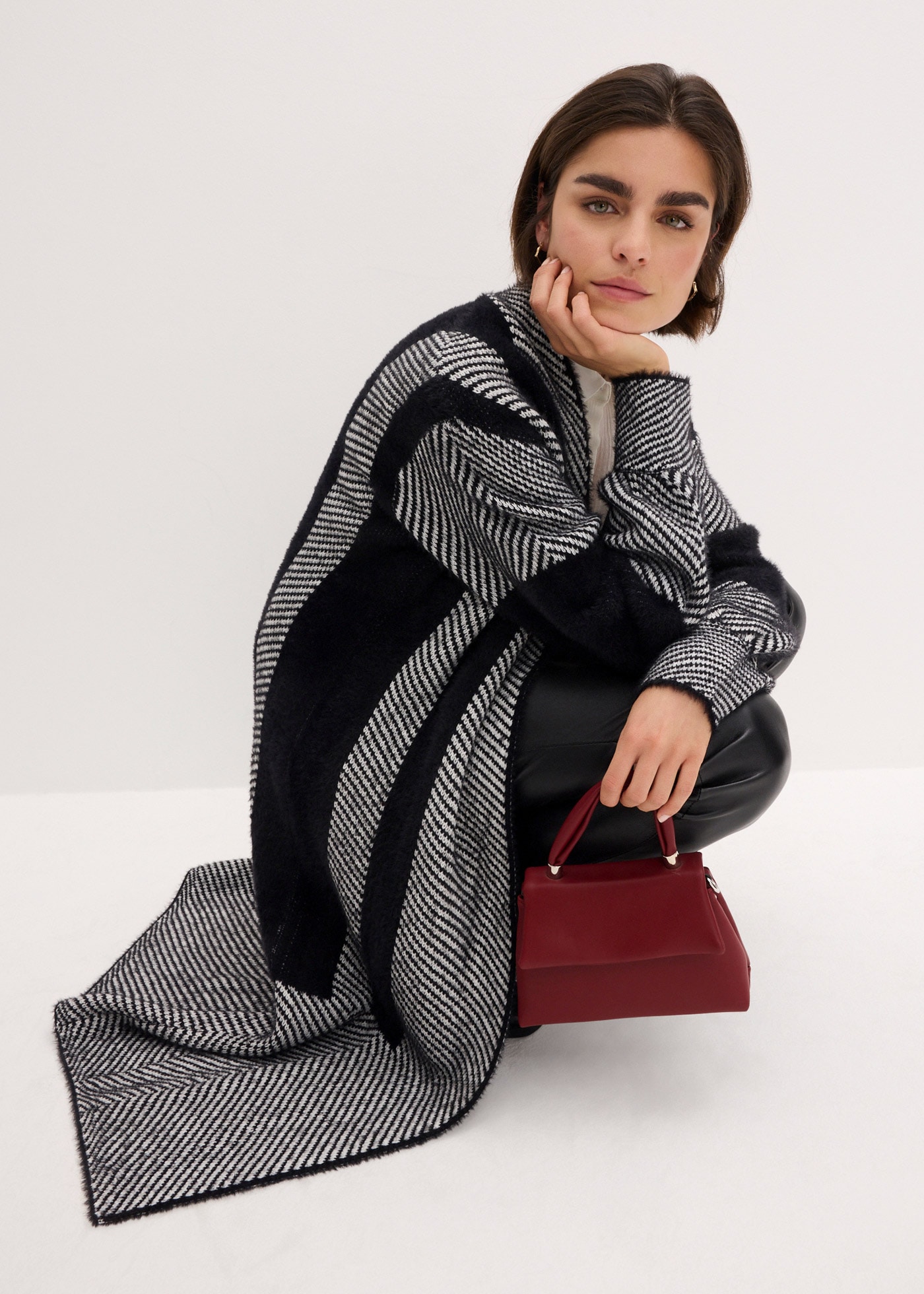 bonprix Manteau en tricot »Strickmantel« ohne Verschluss, Oversize Passform