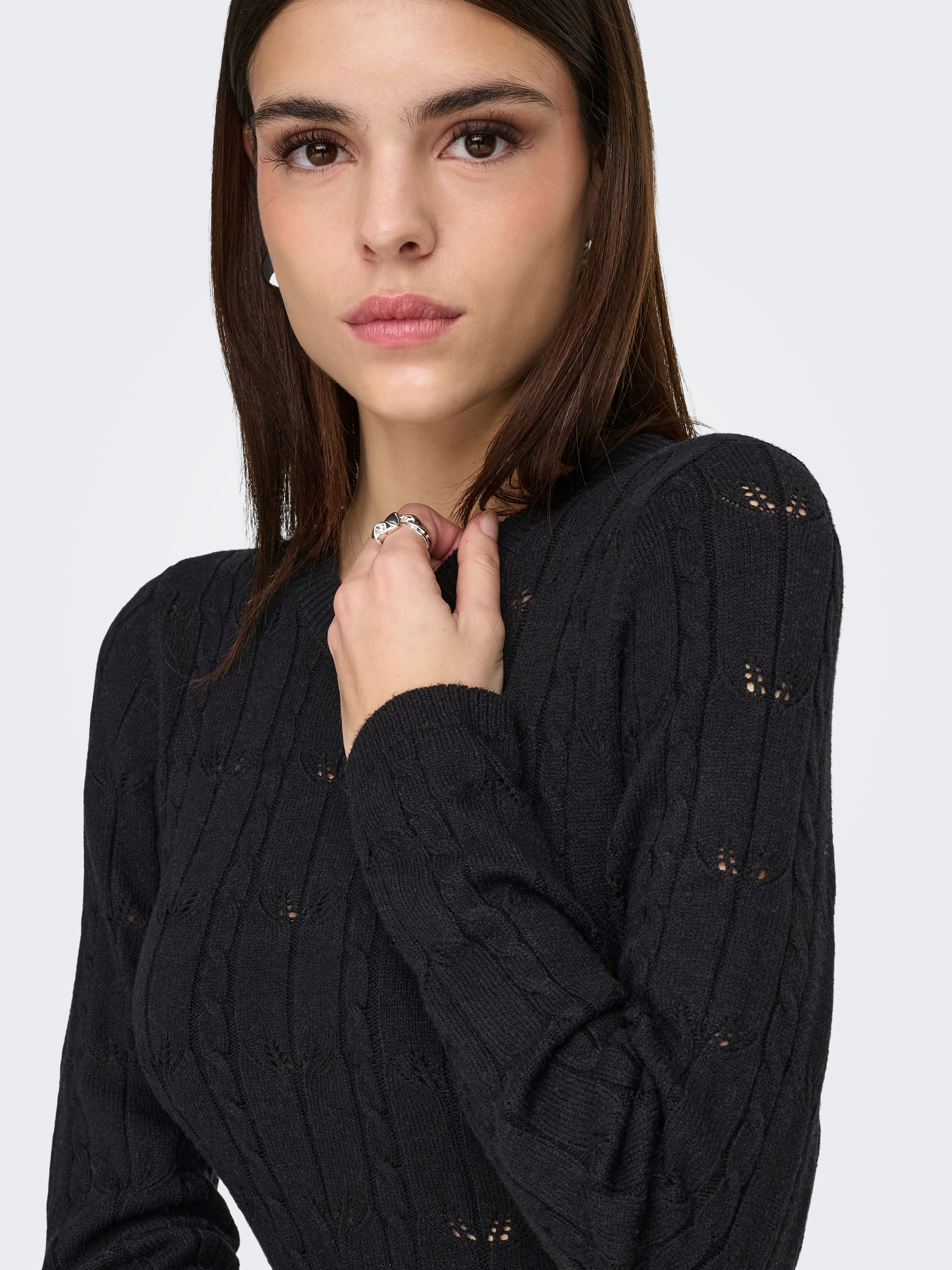 ONLY Strickkleid »ONLKATIA LIFE LS O-NECK CABL DRES EX KNT« Viskosemischung, regular fit, Rundhals