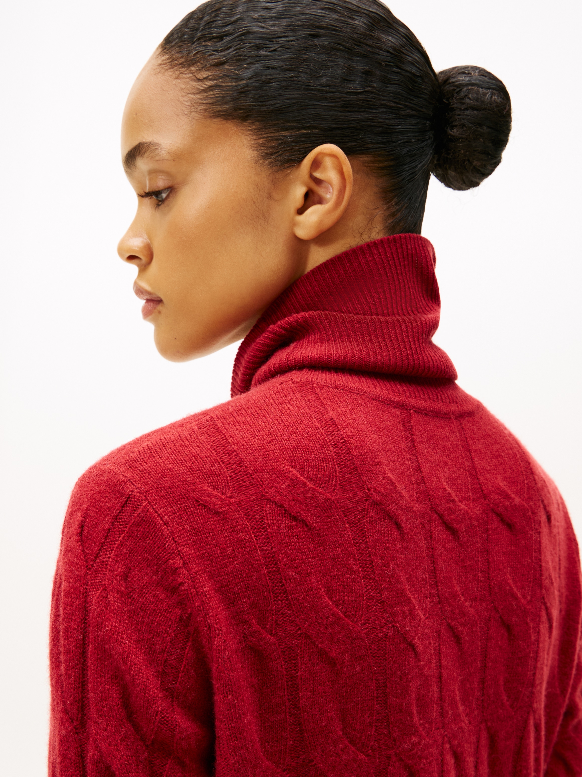 Tommy Hilfiger Robe en tricot »SOFT WOOL CABLE ROLL-NK LS DRESS« Wolle, mit Zopfmuster