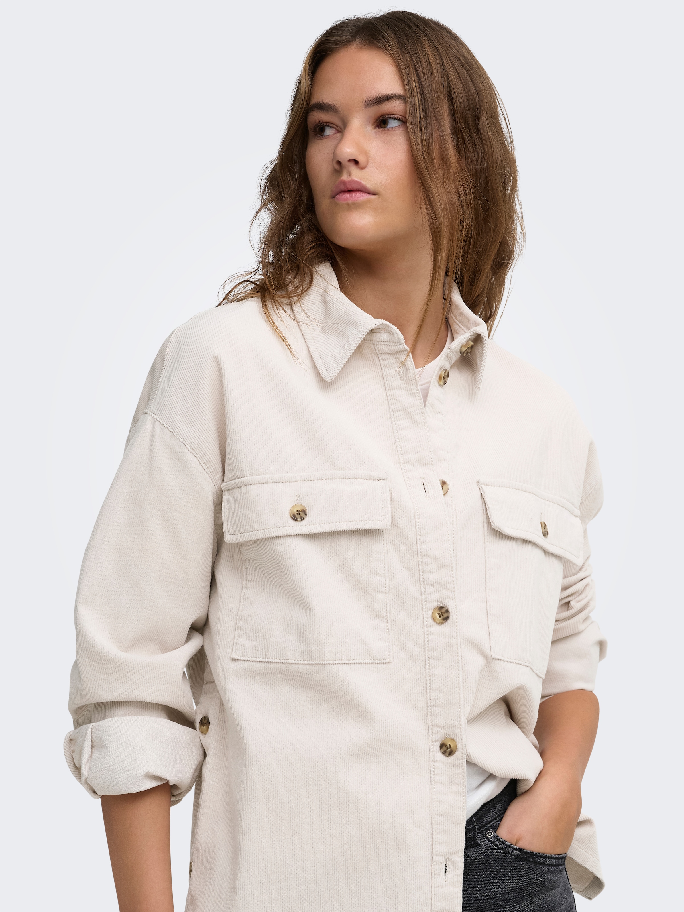 ONLY Blouse chemise »ONLMOXIE L/S CORD SLIT SHACKET CC PNT« Coton, velours côtelé fin, oversize