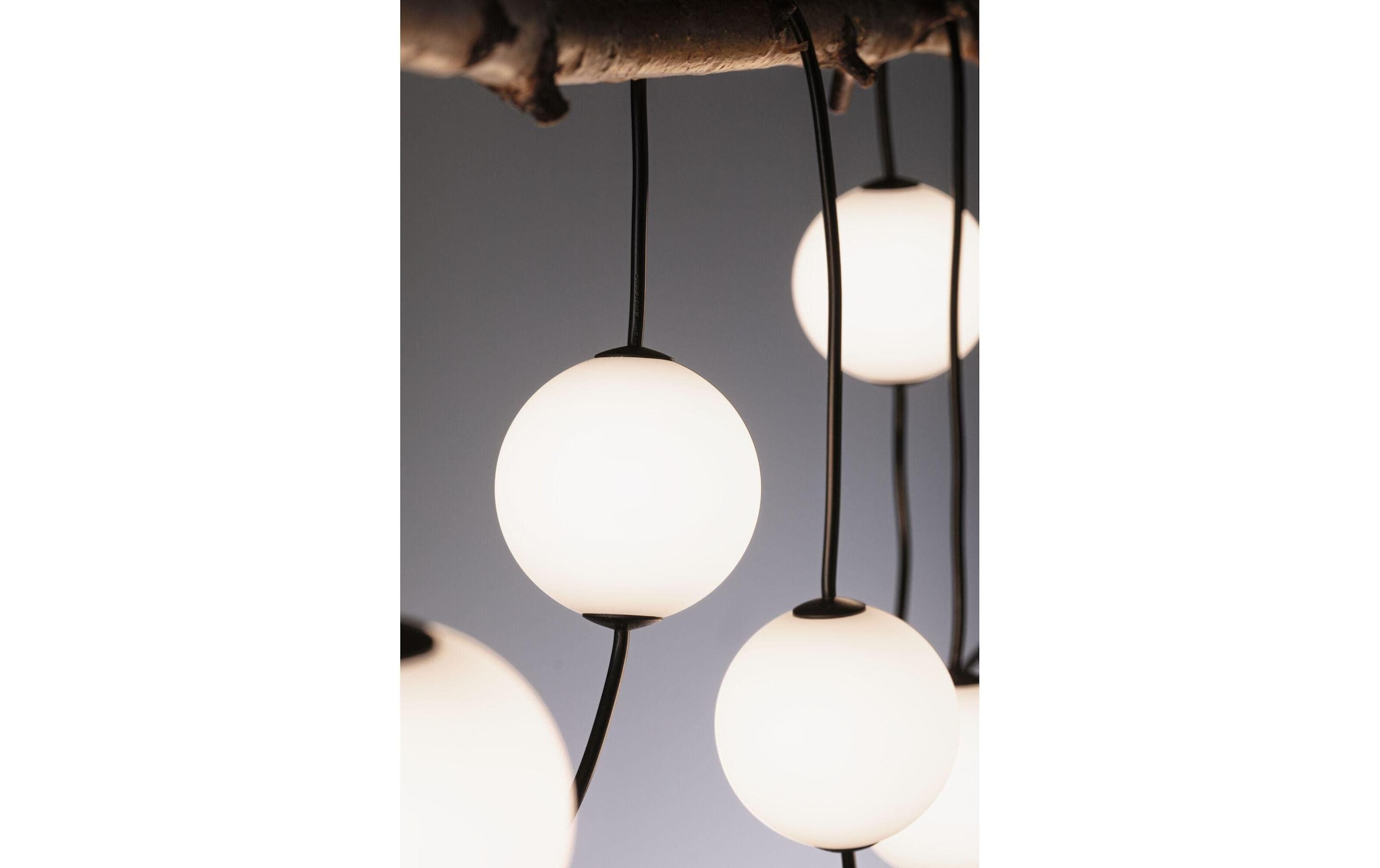 Paulmann Gartenleuchte »LED Lichterkette Plug & Shine Naima 5.88 m, WW, Schwarz« LED-Modul warmweiss