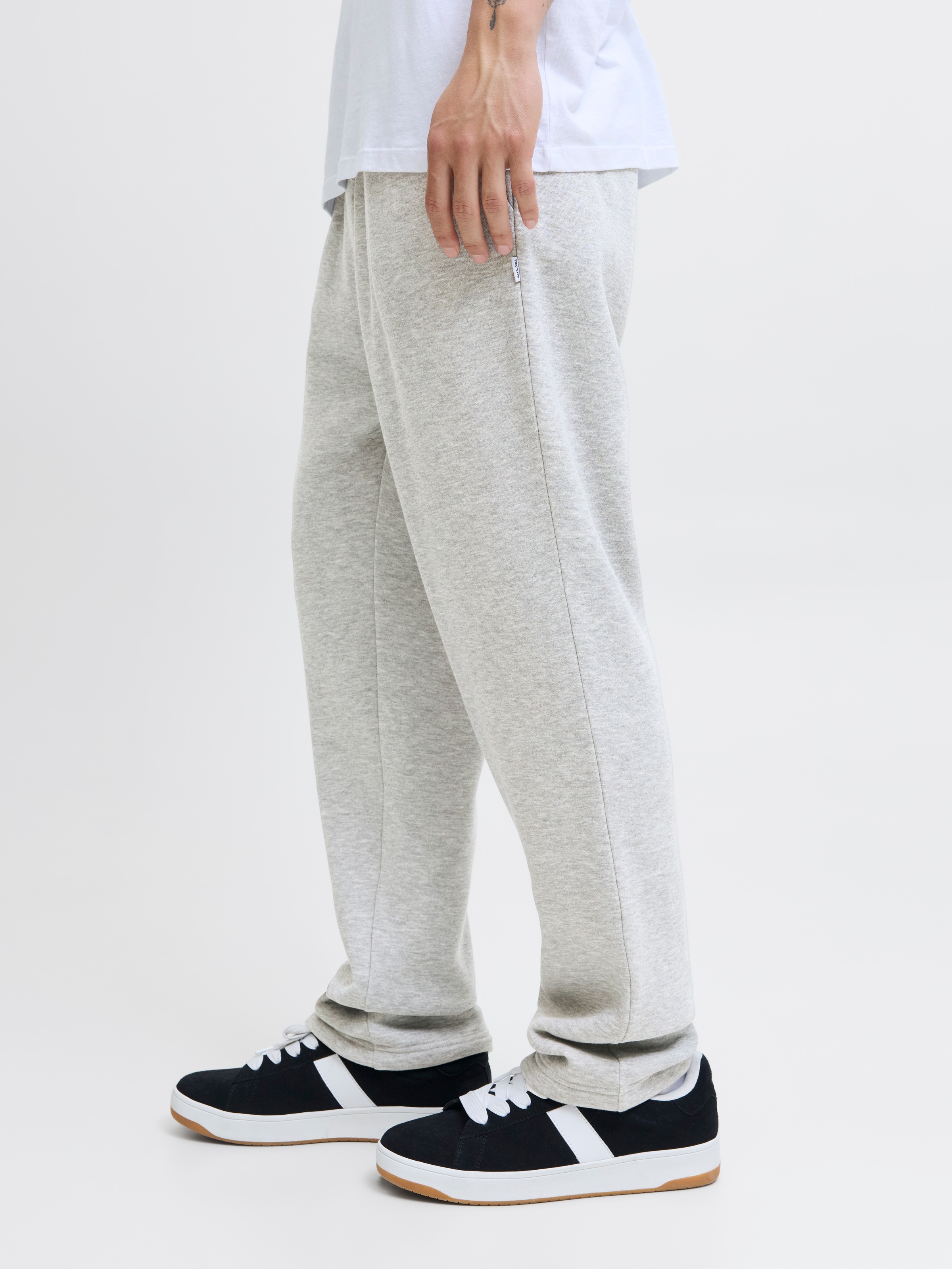 Jack & Jones Pantalon sweat »JPSTKANE BRADLEY UNCUFFED SWT PANTS NOOS«  mélange de matières, coupe décontractée