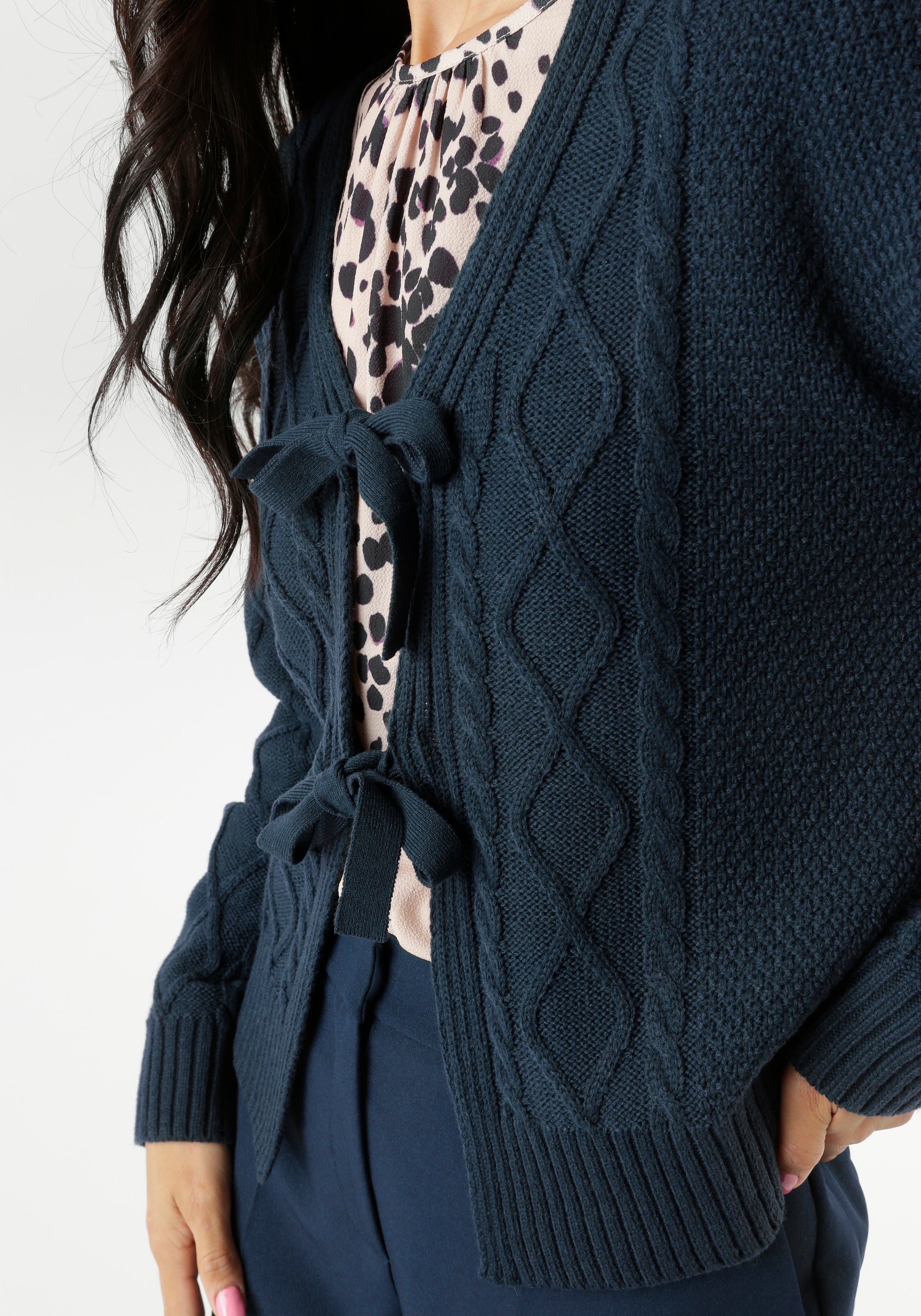 Aniston SELECTED Strickjacke mit Zopf- und Rautenmuster