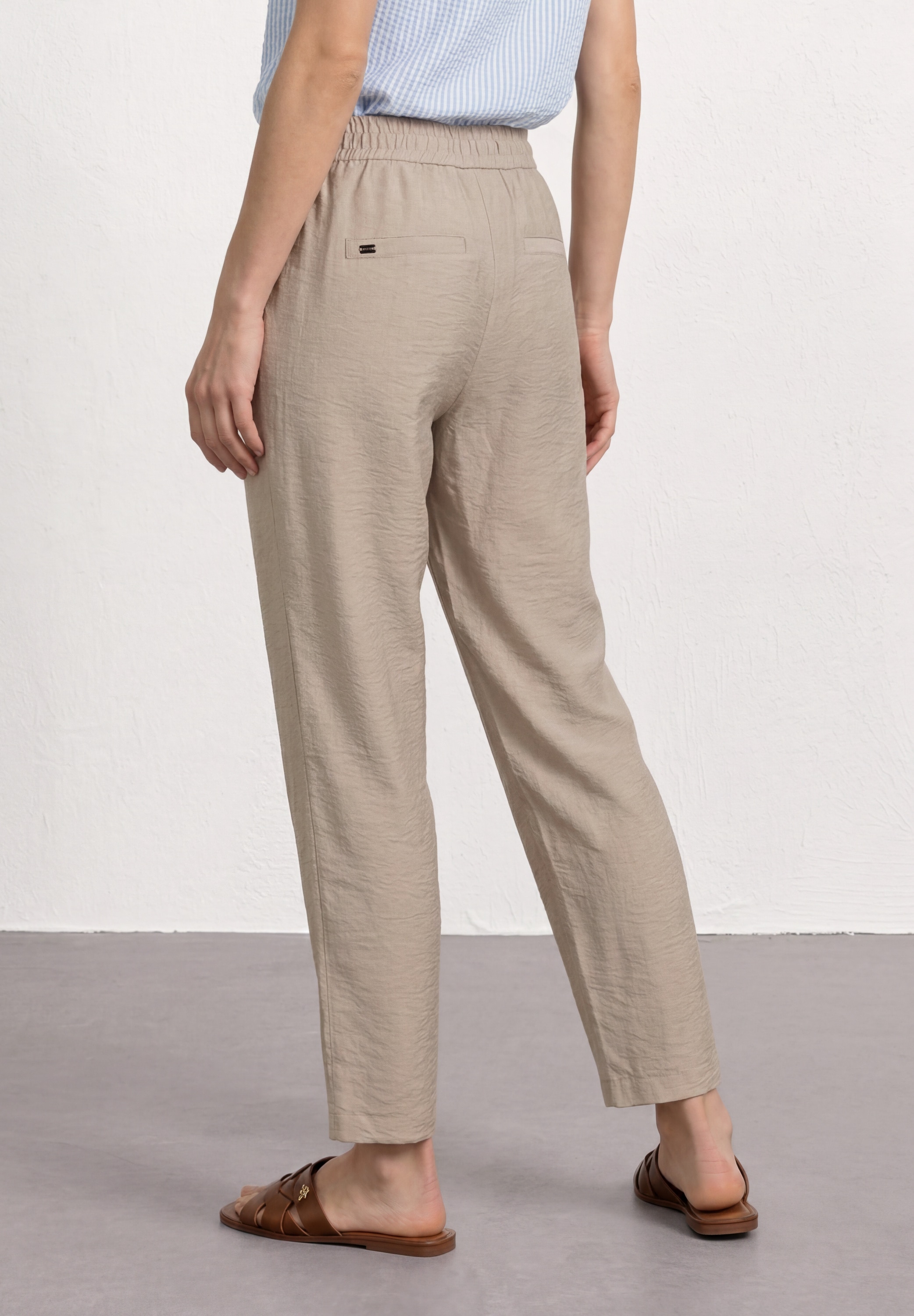 STREET ONE Pantalon en tissu »Style Bonny«  pantalon slim leg en coupe loose avec détail ceinture