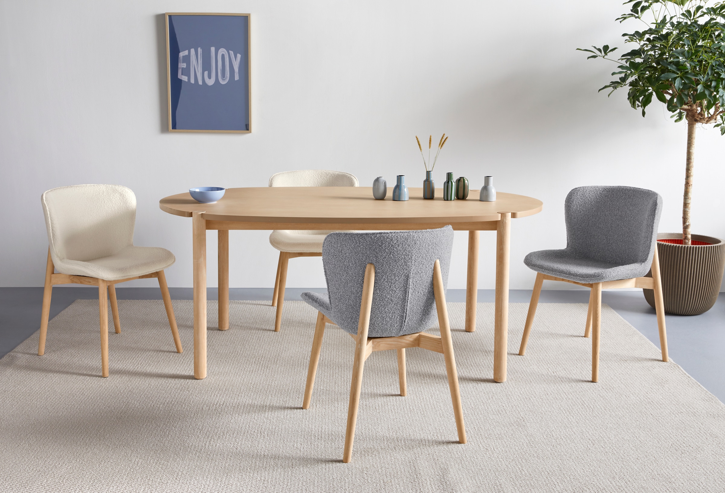 s.Oliver Esszimmerstuhl »Kailee« (Set) 2 Stk.weicher Bouclé-Bezug, ergonomisches Design, Eschenholzgestell