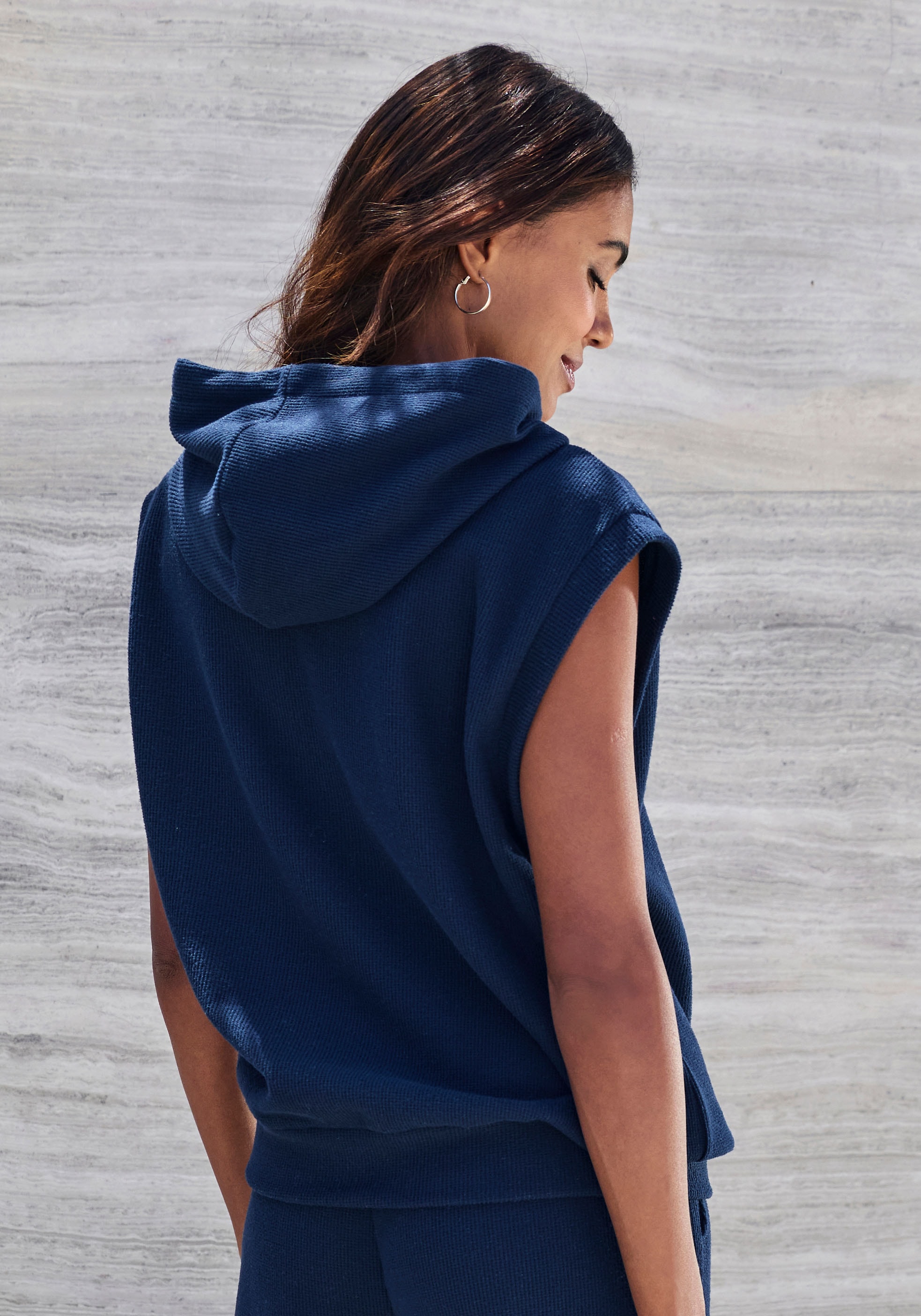 LASCANA Sweat à capuche , en piqué tendance
