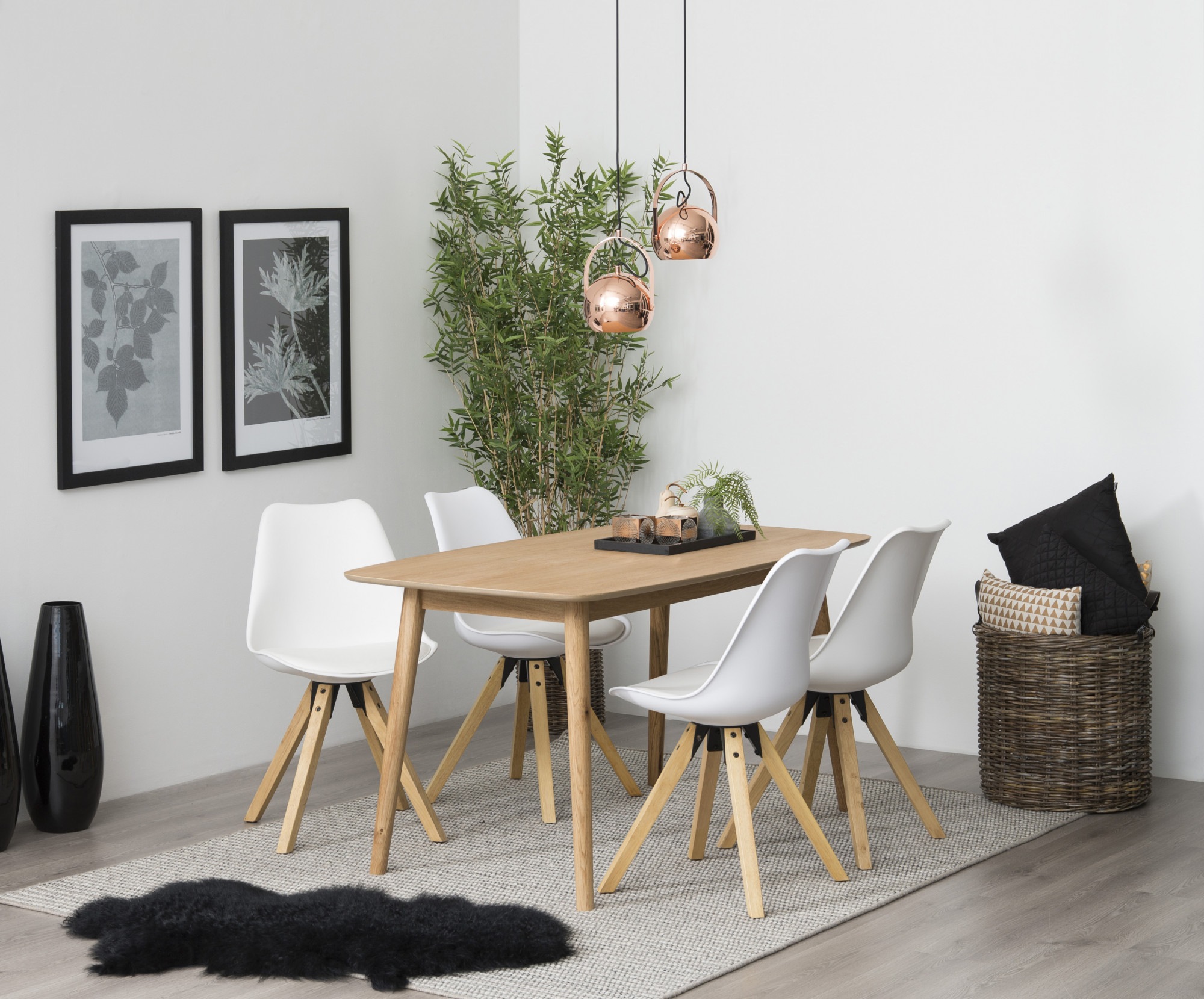 ACTONA GROUP Chaise de salle à manger »Dian« (Ensemble) 2 cuissiège de forme organique avec coussin. Pieds en bois massif d’hévéa