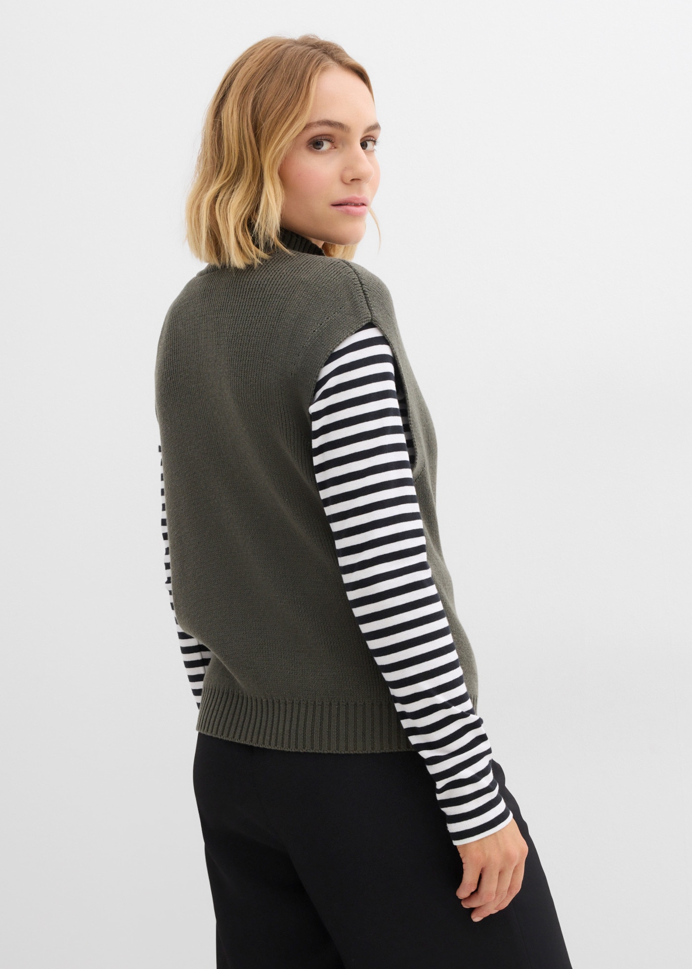 bonprix Gilet tricoté avec détail zip, en coton et polyacrylique, coupe oversize