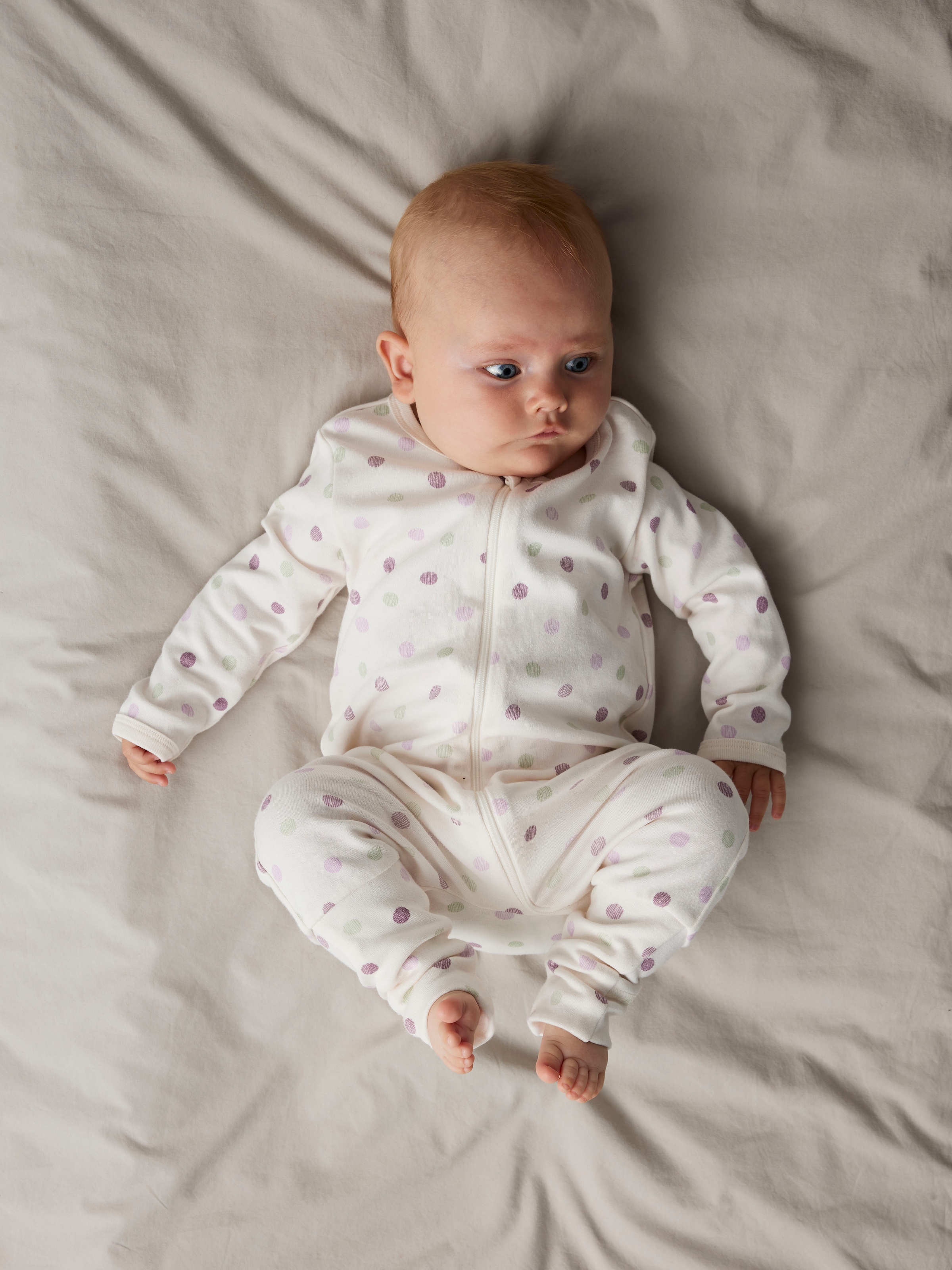 Name It Pyjama »NBFNIGHTSUIT 2P ZIP FF JET DOT NOOS« Packung, 2 pièces