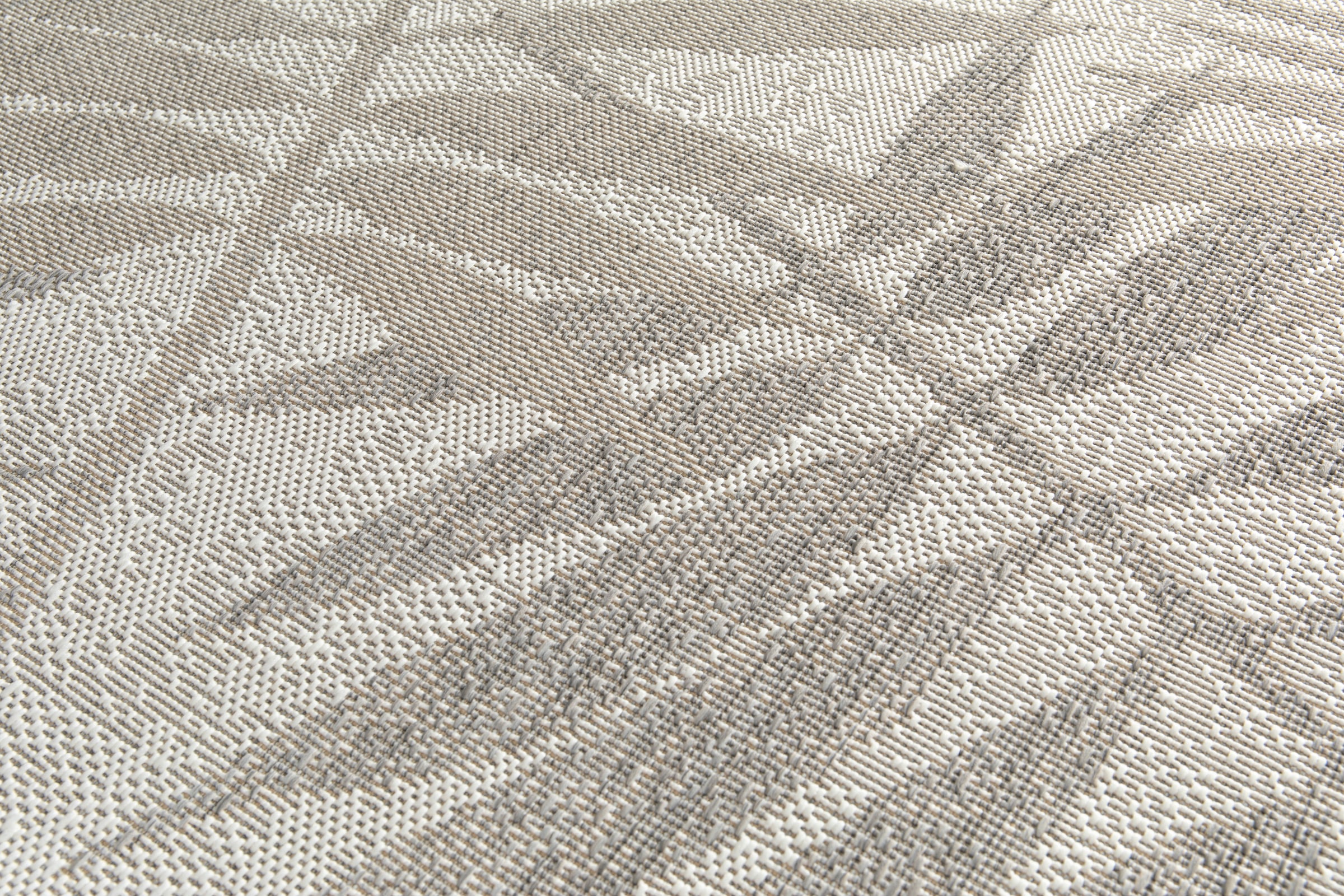 Primaflor-Ideen in Textil Teppich »Outdoorteppich RENEW - Leaves« rechteckig 4 mm Höhe Flachgewebe, Blätter, In- und Outdoor geeignet, Balkon & Terrasse