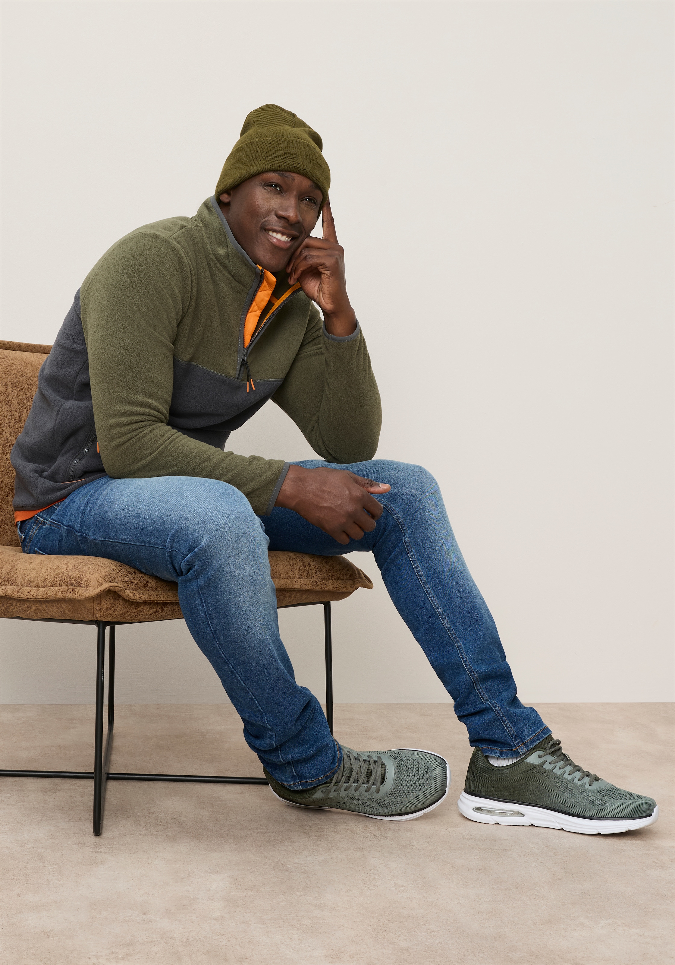 KangaROOS Pull en polaire , Avec col montant, manches longues, aussi disponible en grandes tailles
