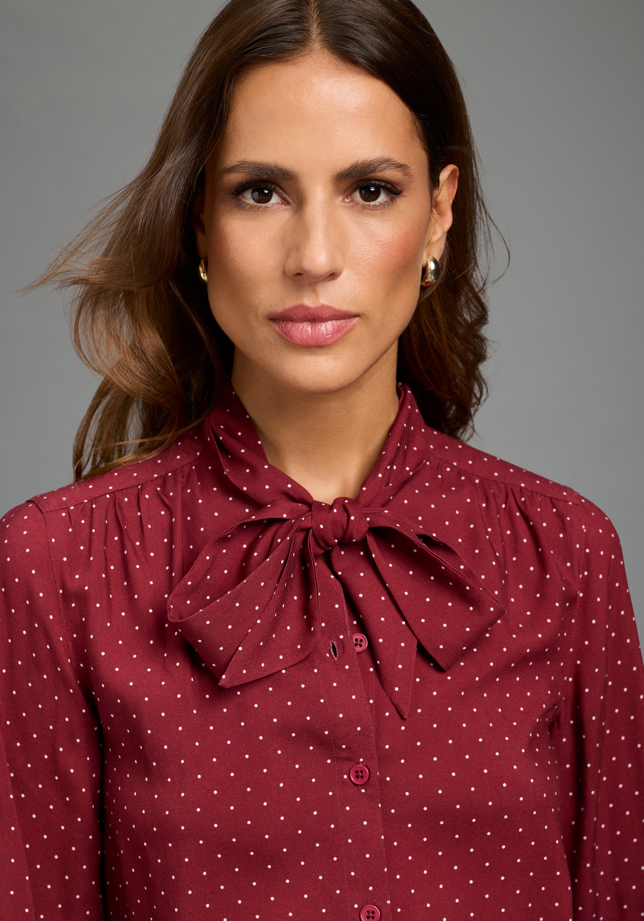 Laura Scott Chemisier à pinces peut être porté sans le nœud amovible, en viscose