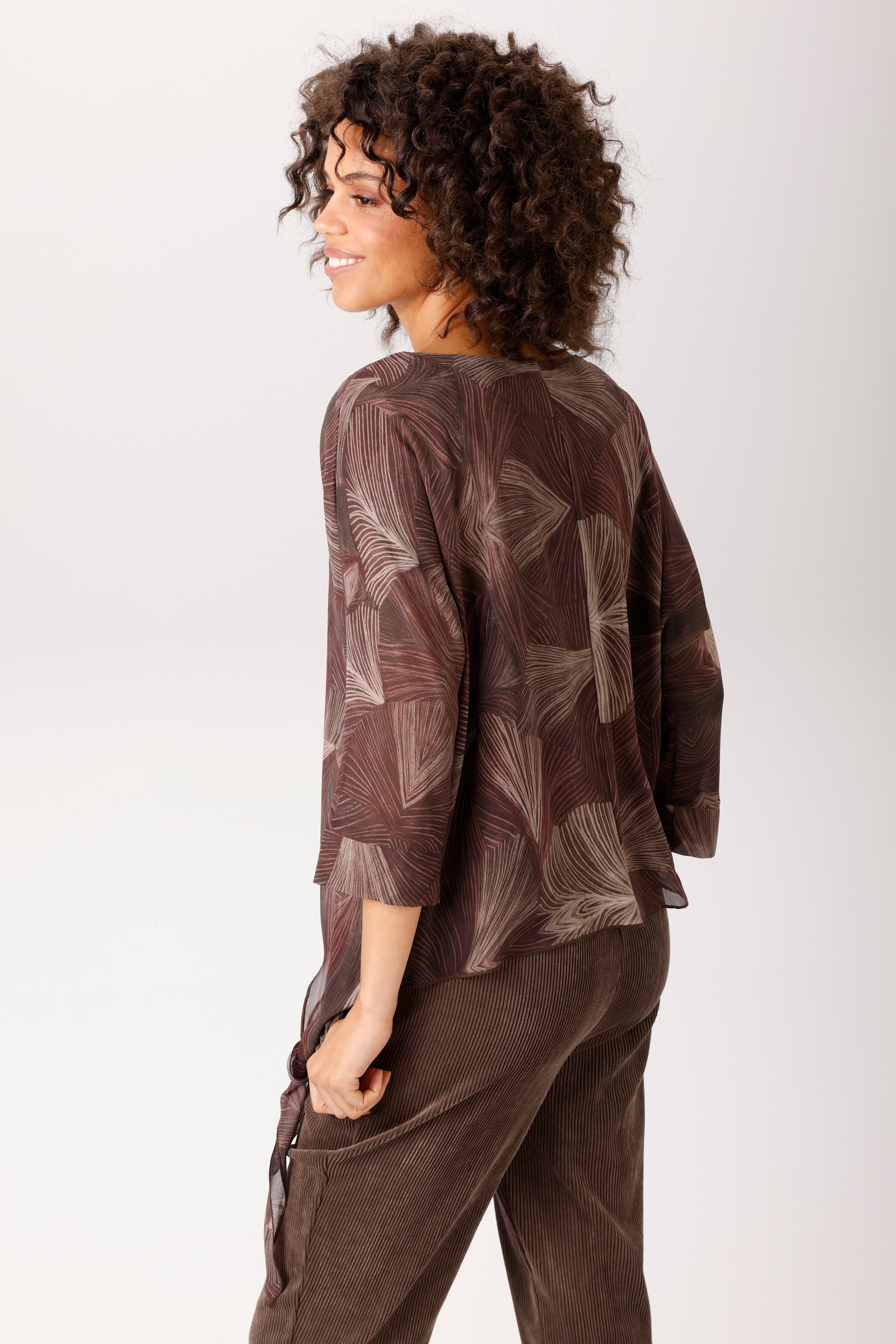 Aniston CASUAL Schlupfbluse mit grossflächigem, grafischen Muster - NEUE KOLLEKTION