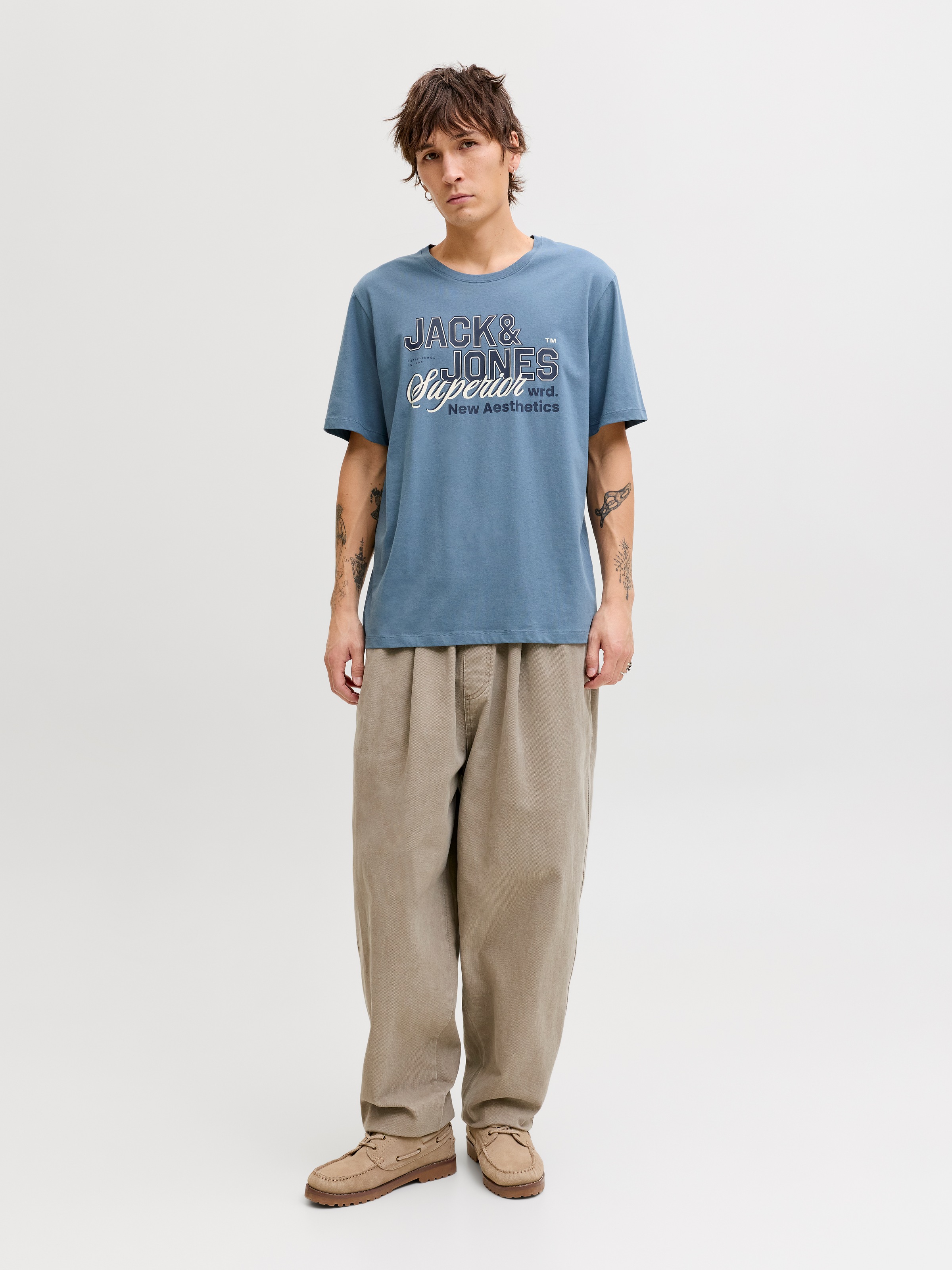 Jack & Jones Rundhalsshirt »JJELOGO TEE SS O-NECK 2 COL SS26 SN« mit Grafikprint