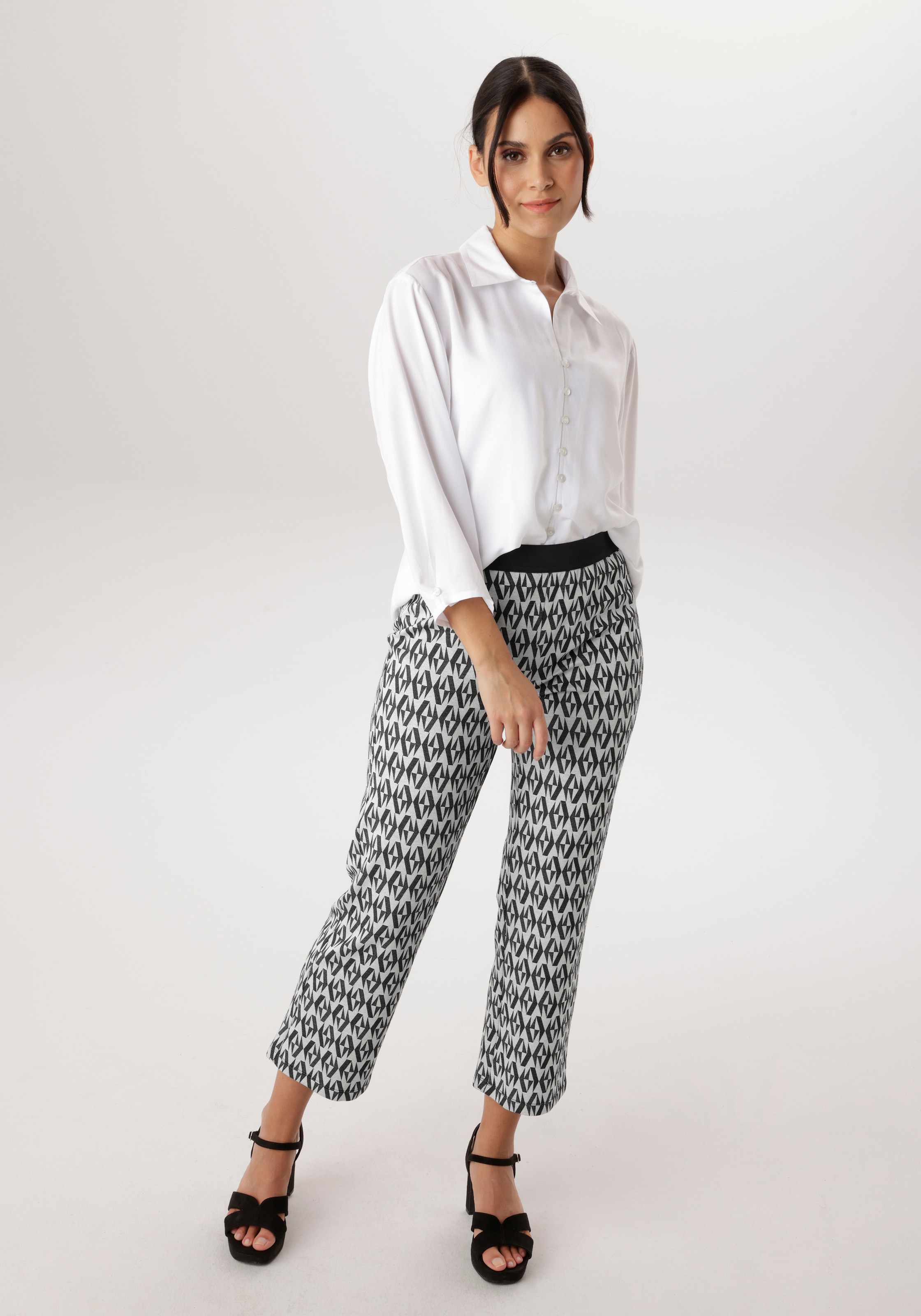 Aniston SELECTED Schlupfhose  mit modischer Jacquardmusterung