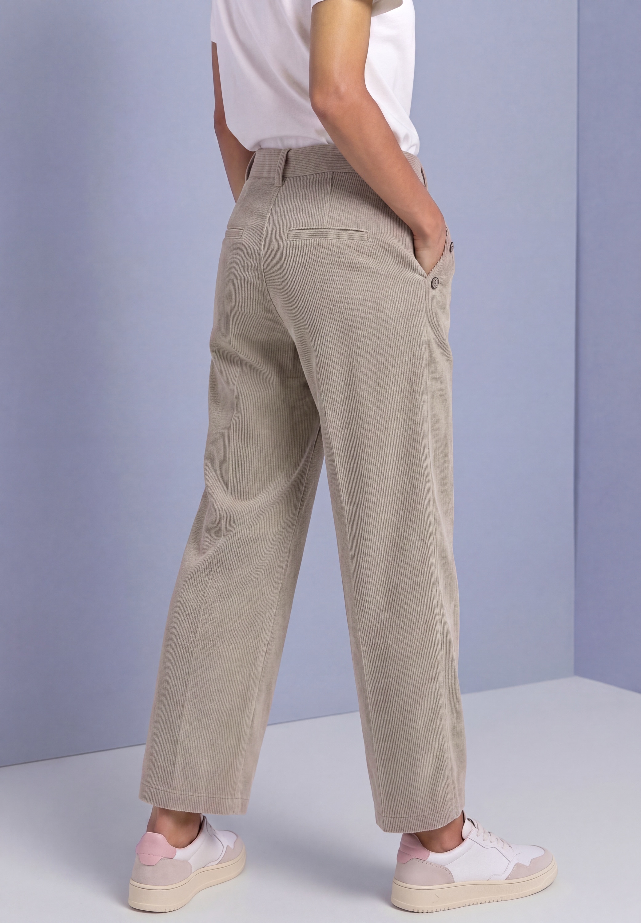 STREET ONE Cordhose »Style Amalia«  Streight Leg mit Zierknöpfen
