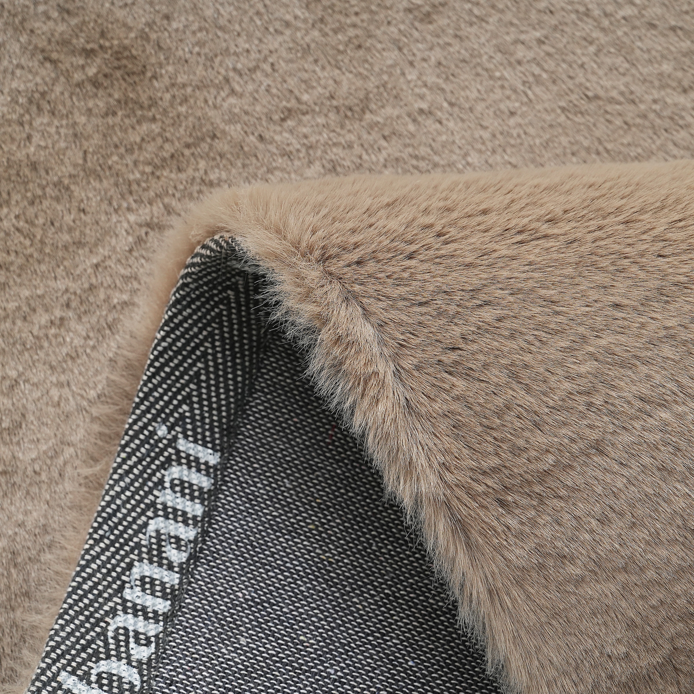 Bruno Banani Fellteppich »Rabbit 2, Kunstfell Teppich, Modern« rechteckig 25 mm Höhe Kaninchenfell-Haptik, sehr weich, Wohnzimmer, Schlafzimmer, Esszimmer