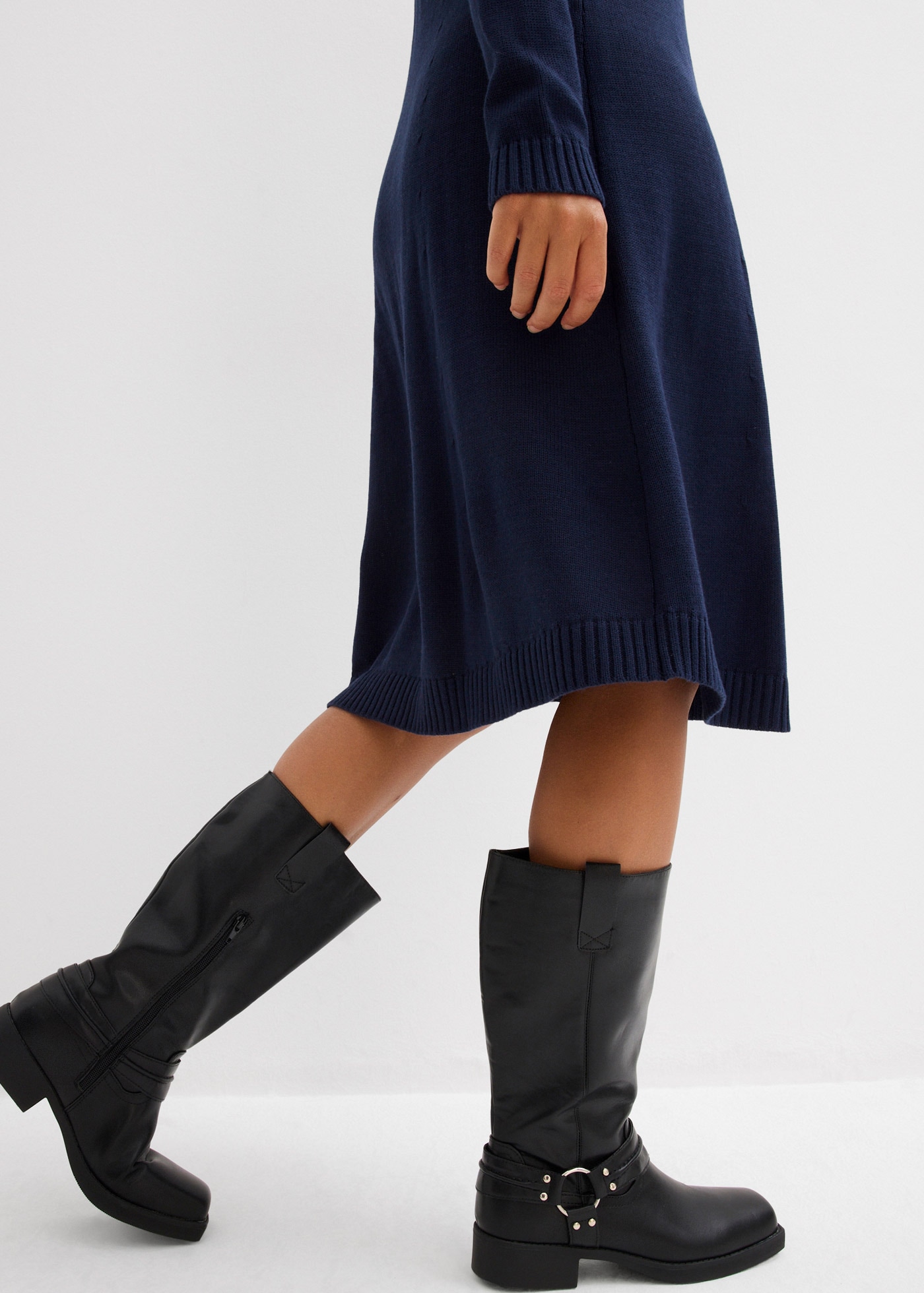 bonprix Strickkleid »Strickkleid in ausgestellter Form« für den Alltag, aus Baumwolle und Polyacryl, ausgestellte Passform