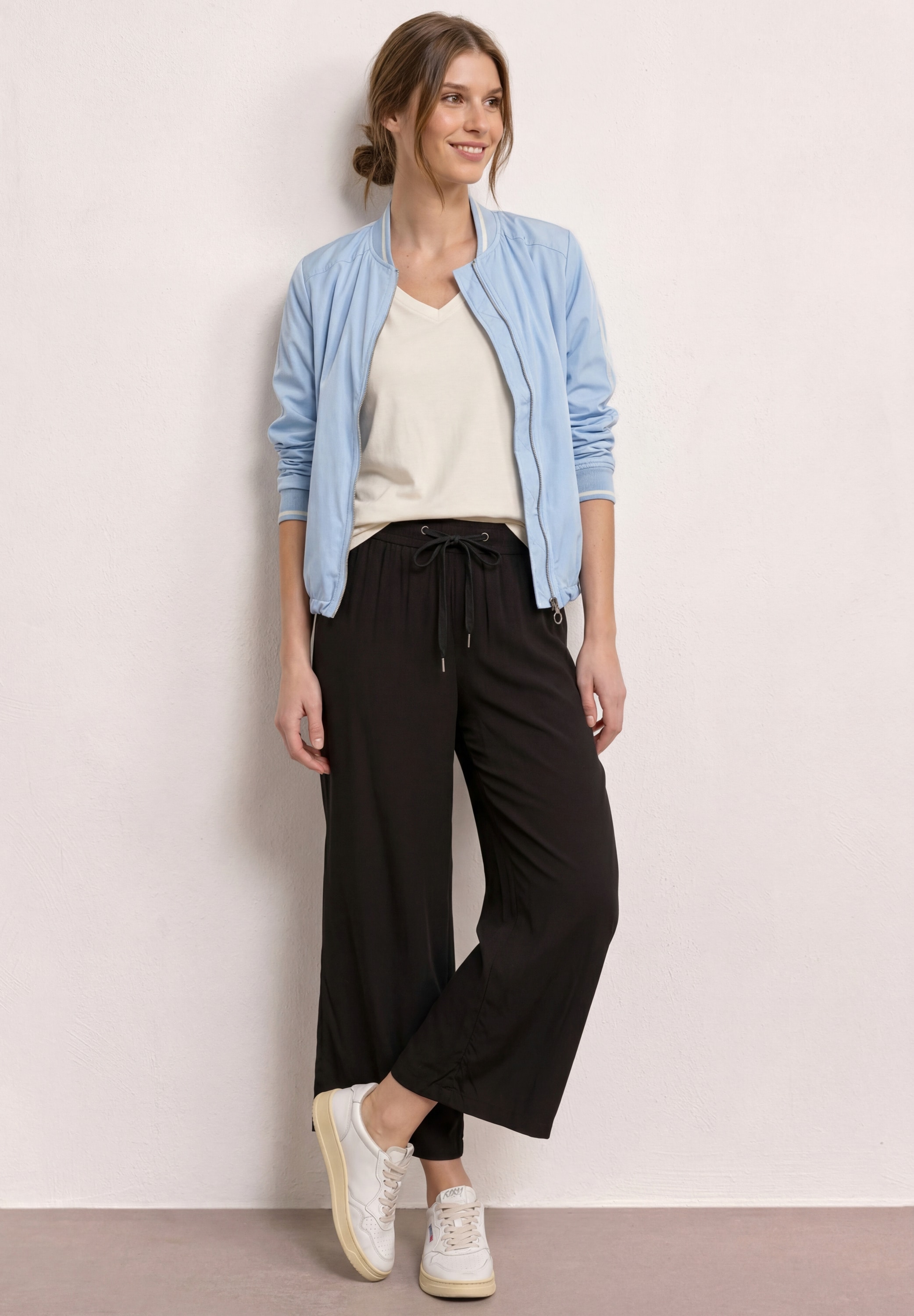 STREET ONE Pantalon en tissu »Style Emee«  Pantalon d'été 3/4 avec taille élastique et cordon de serrage