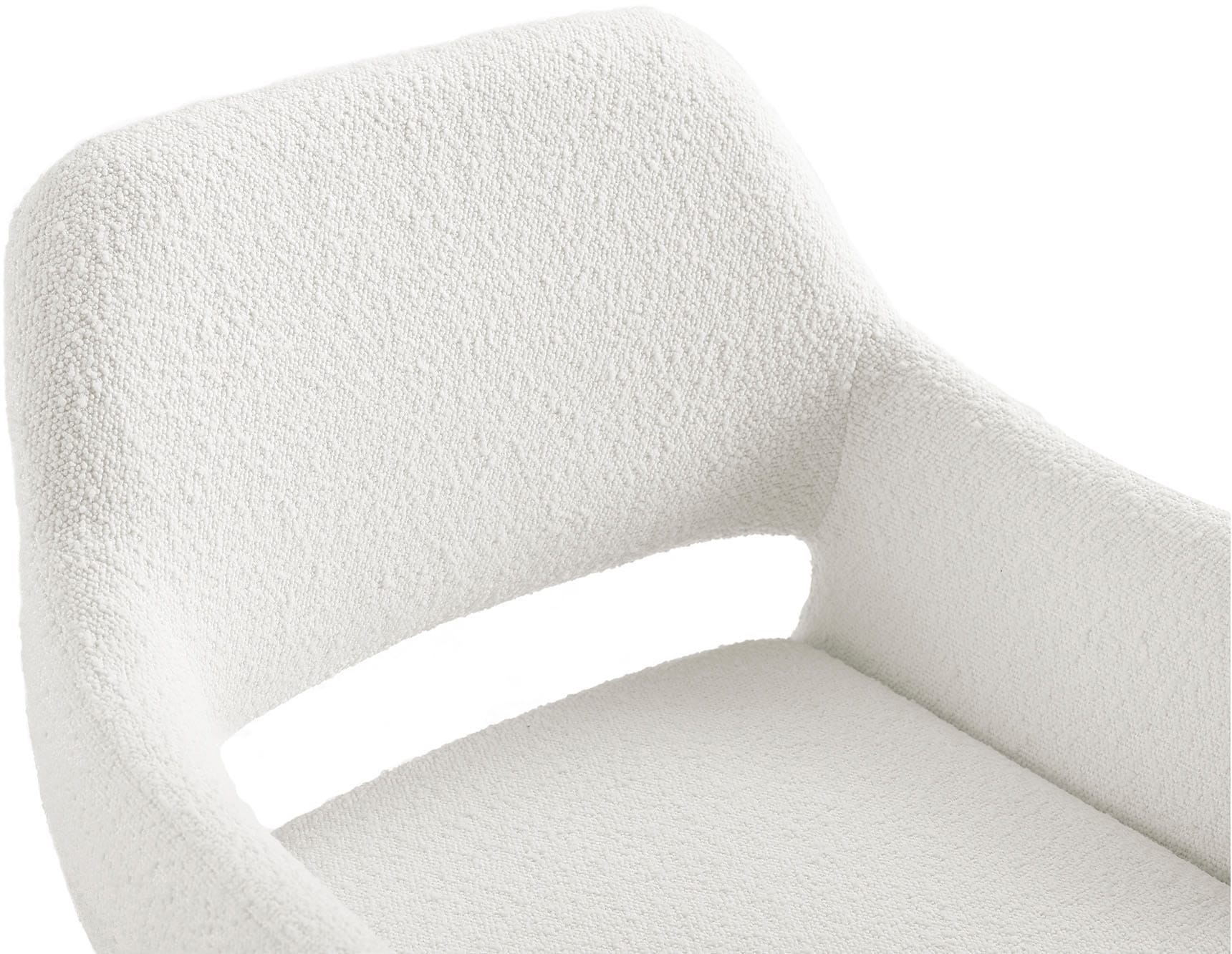 SalesFever Armlehnstuhl »Komfortabler Esszimmerstuhl mit Stil« () Bezug in moderner Bouclé Optik