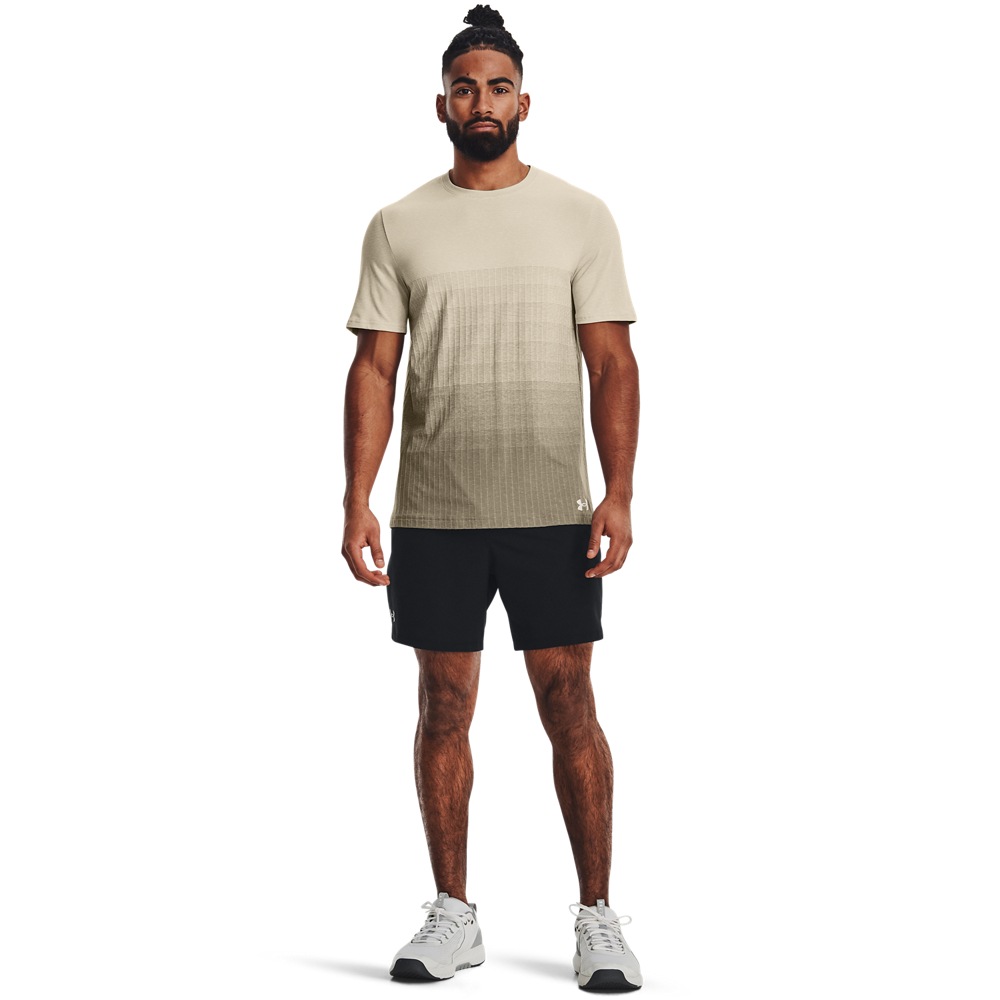 Under Armour® Shorts »UA VANISH WOVEN 6IN SHORTS«  sportlicher Stil, für vielseitige Aktivitäten, leichtes Material
