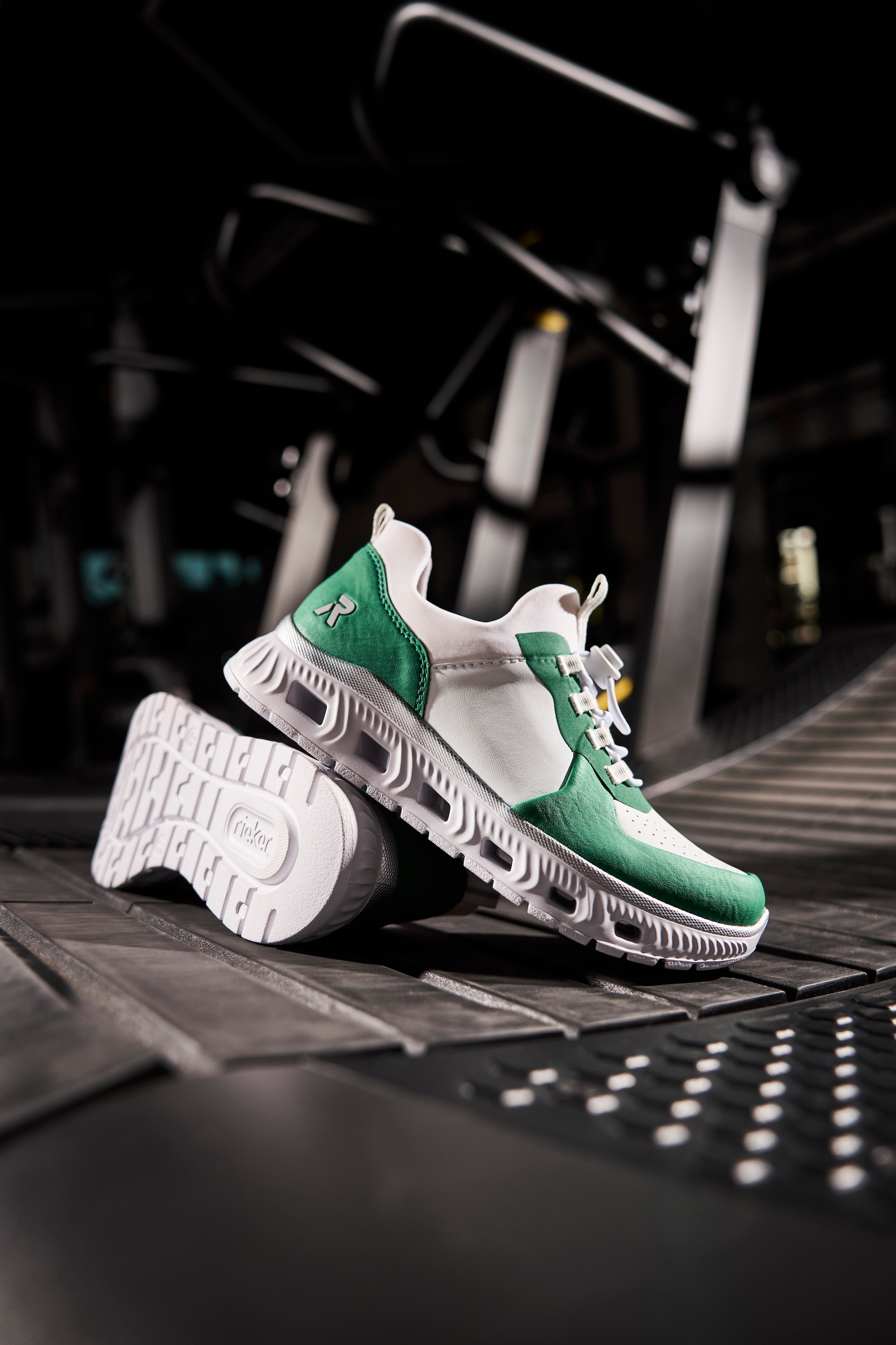 RIEKER Sport Baskets slip-on »vegan«  , chaussure à enfiler, chaussure basse, chaussure de loisirs avec fermeture rapide